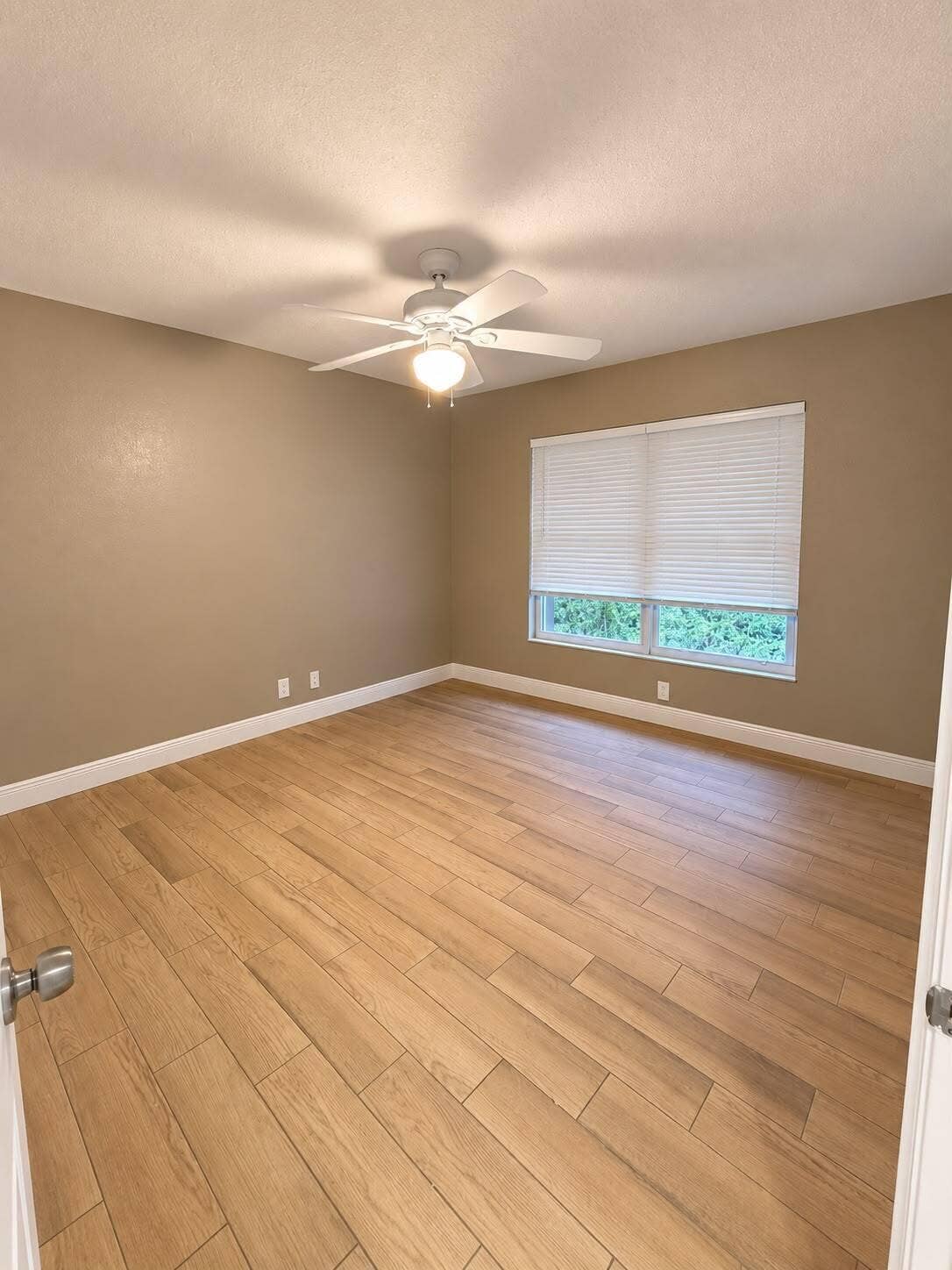 171 SE 3RD Street, #B, Deerfield Beach, FL 33441 Room 2