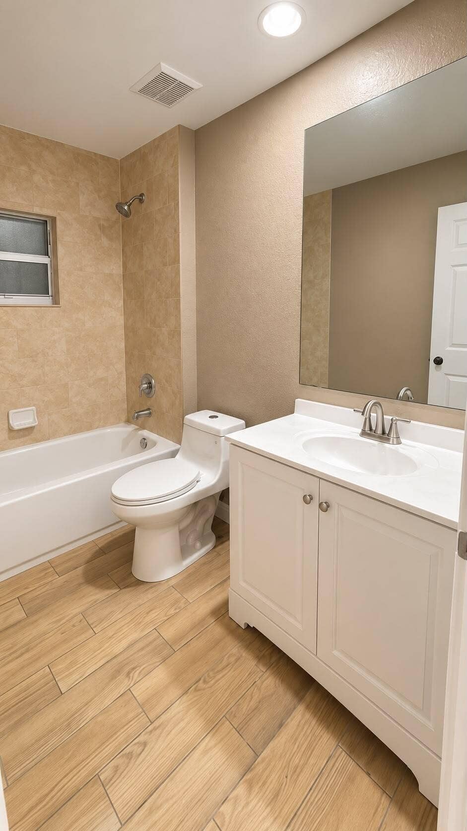 171 SE 3RD Street, #B, Deerfield Beach, FL 33441 Bathroom 2
