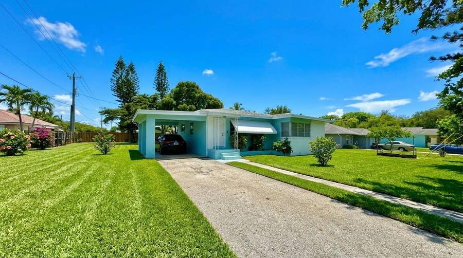 Property photo for 355 NW 8th Avenue, Delray Beach, FL