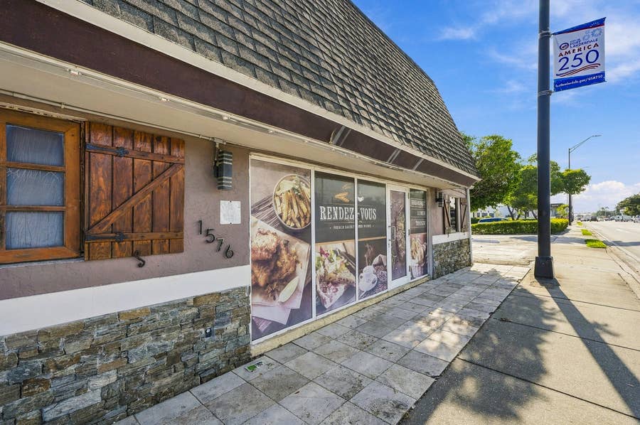 Property photo for 1576 E OAKLAND PARK Boulevard, Oakland Park, FL