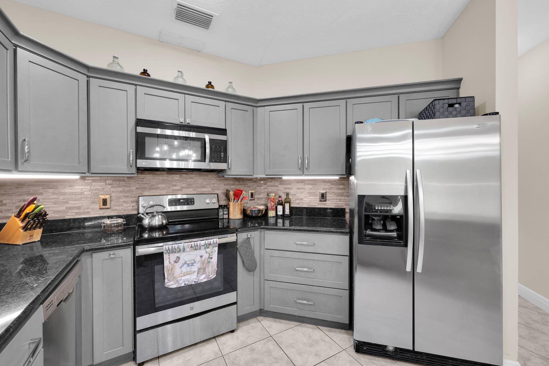 2728 SERENITY Circle S, Fort Pierce, FL 34981 Kitchen
