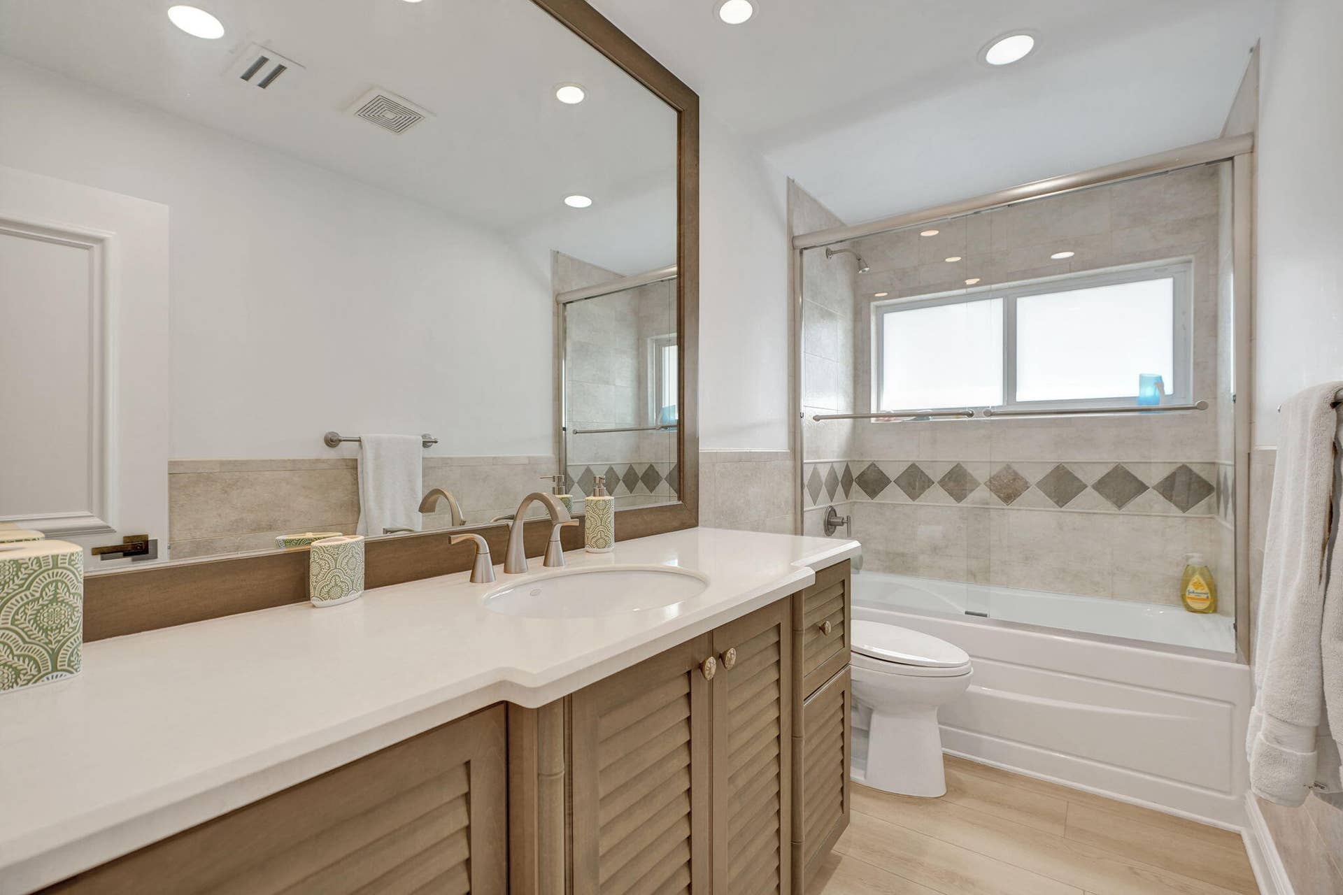 4200 NE 22ND Terrace, Lighthouse Point, FL 33064 81-web-or-mls-DSC04003