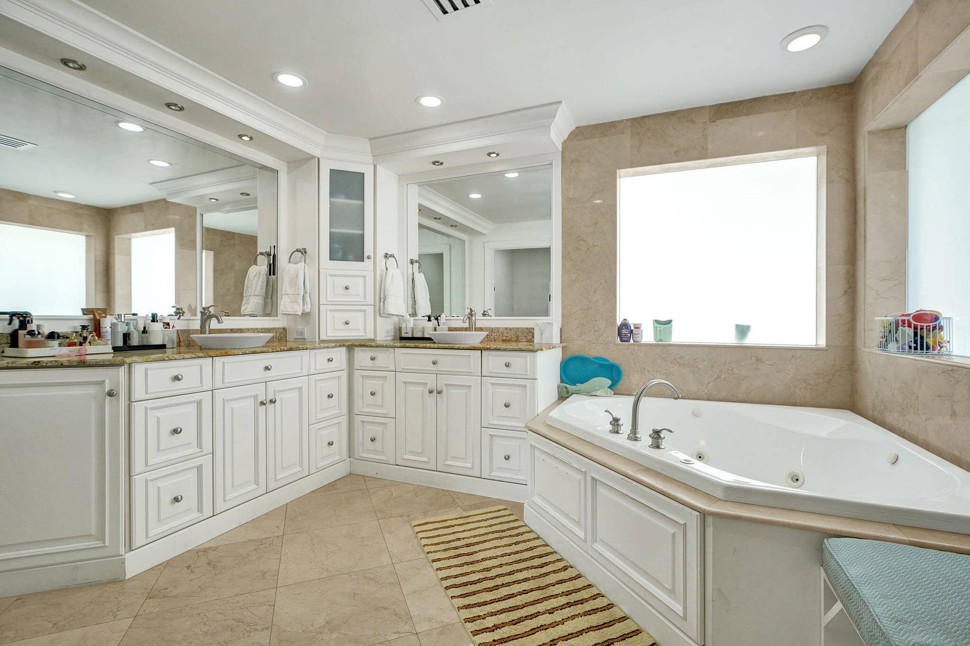 4200 NE 22ND Terrace, Lighthouse Point, FL 33064 46-web-or-mls-DSC00057