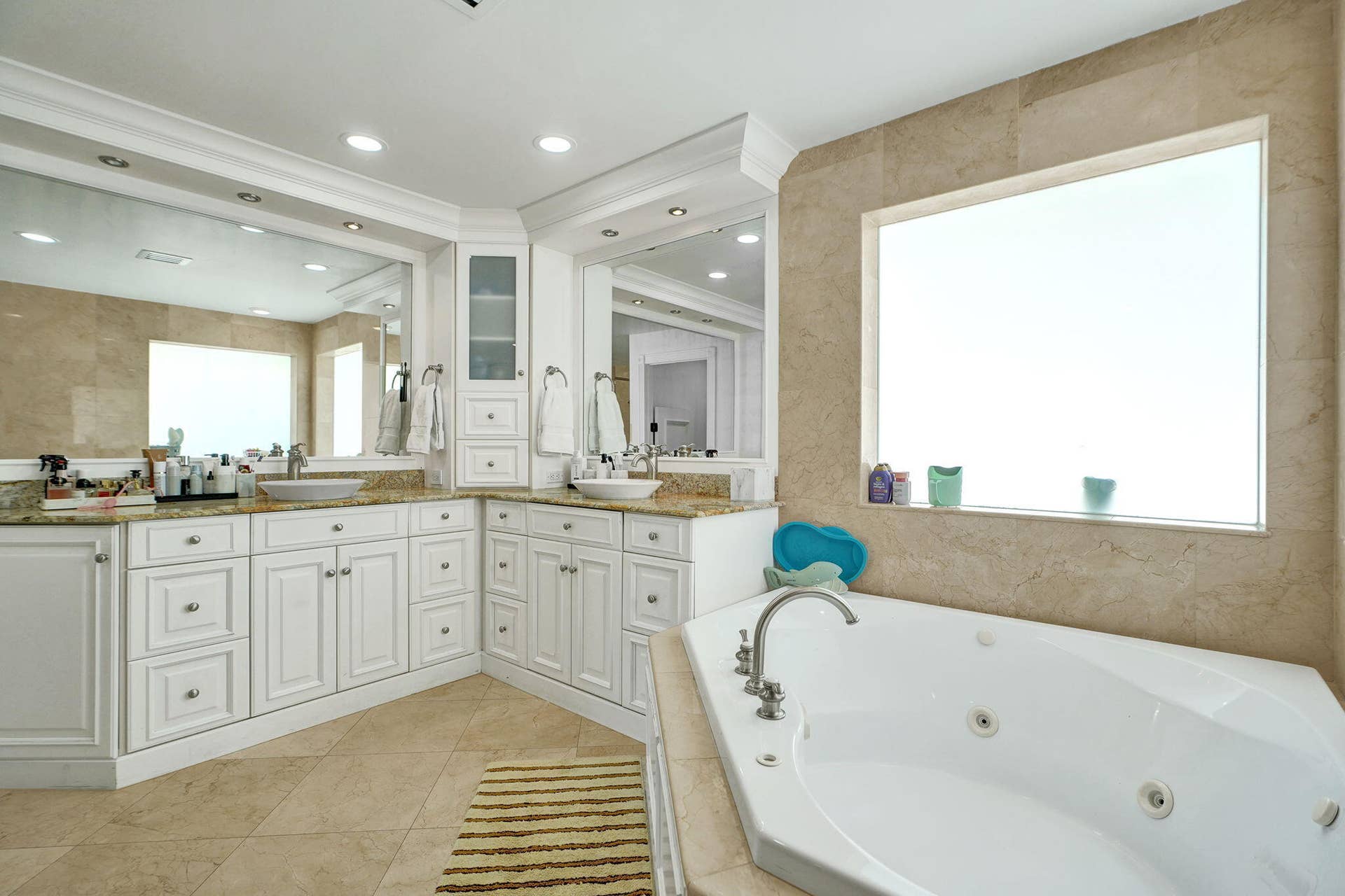 4200 NE 22ND Terrace, Lighthouse Point, FL 33064 44-web-or-mls-DSC00051