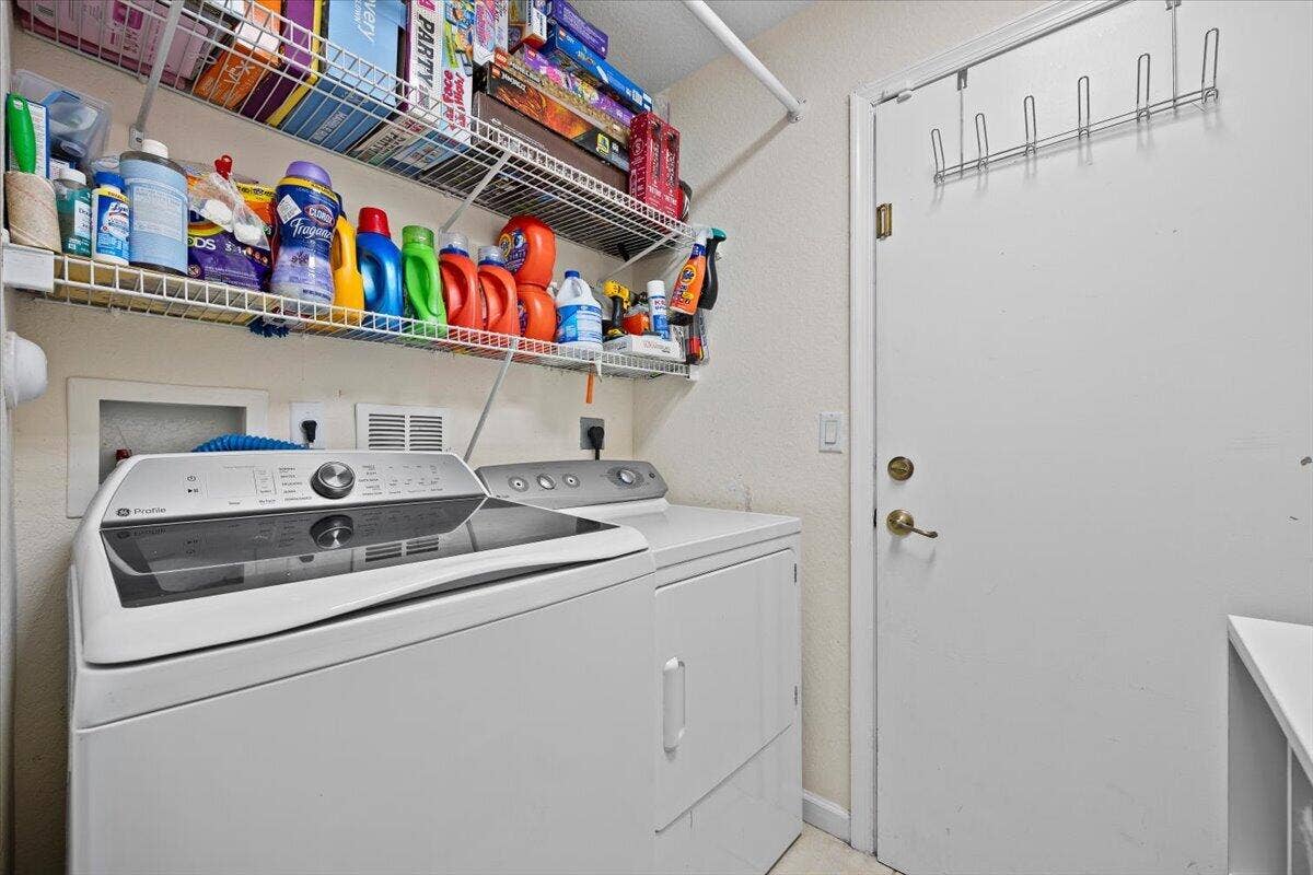 7108 HAWKS NEST Terrace, Riviera Beach, FL 33407 28-LUX_3824