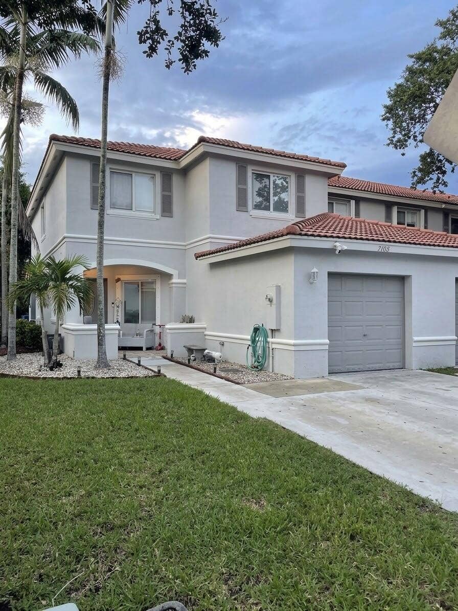 7108 HAWKS NEST Terrace, Riviera Beach, FL 33407 IMG_7029