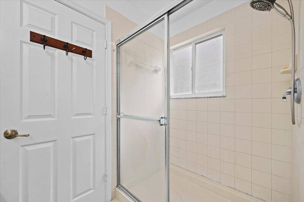 7108 HAWKS NEST Terrace, Riviera Beach, FL 33407 26-LUX_3954