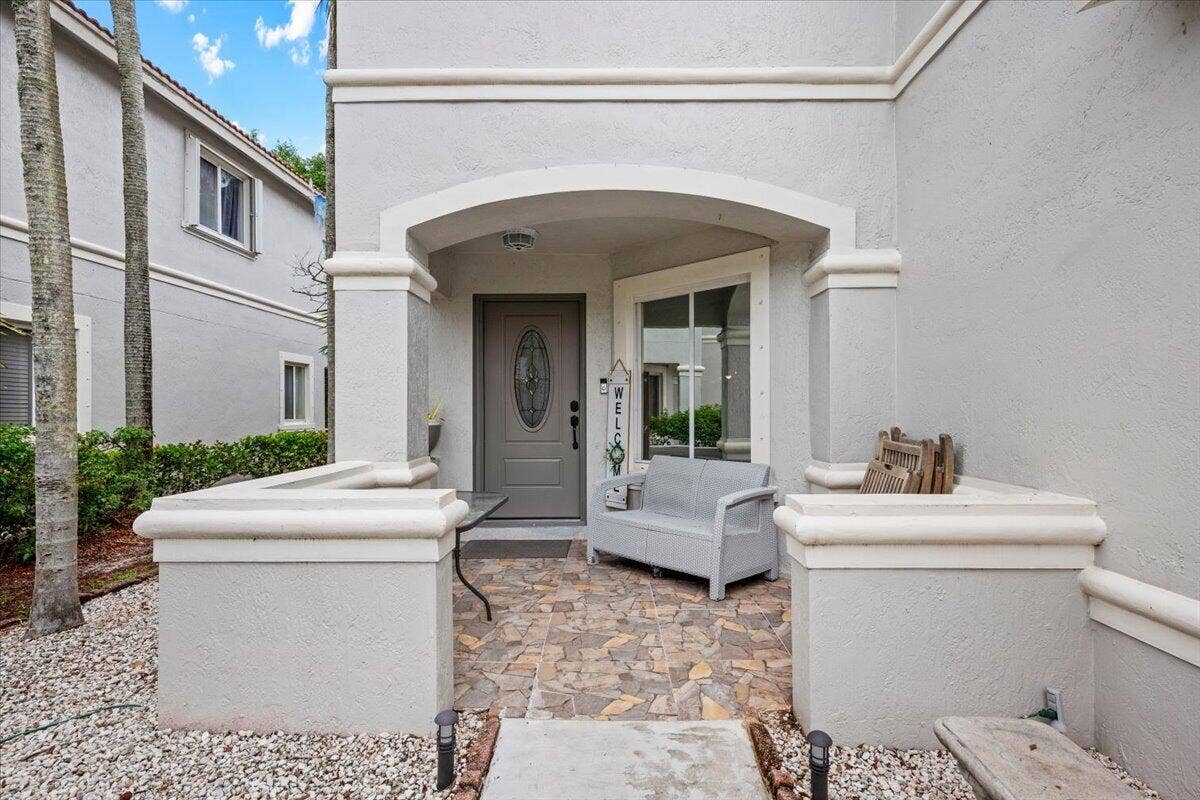 7108 HAWKS NEST Terrace, Riviera Beach, FL 33407 04-LUX_3801