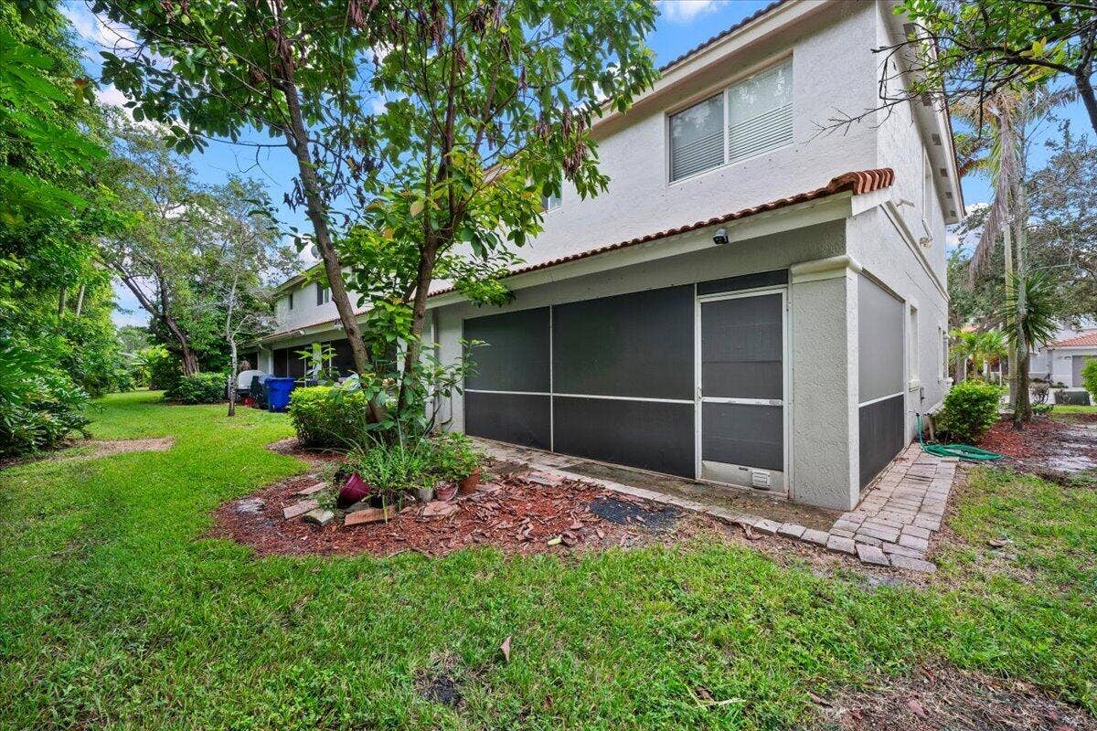 7108 HAWKS NEST Terrace, Riviera Beach, FL 33407 29-LUX_3816