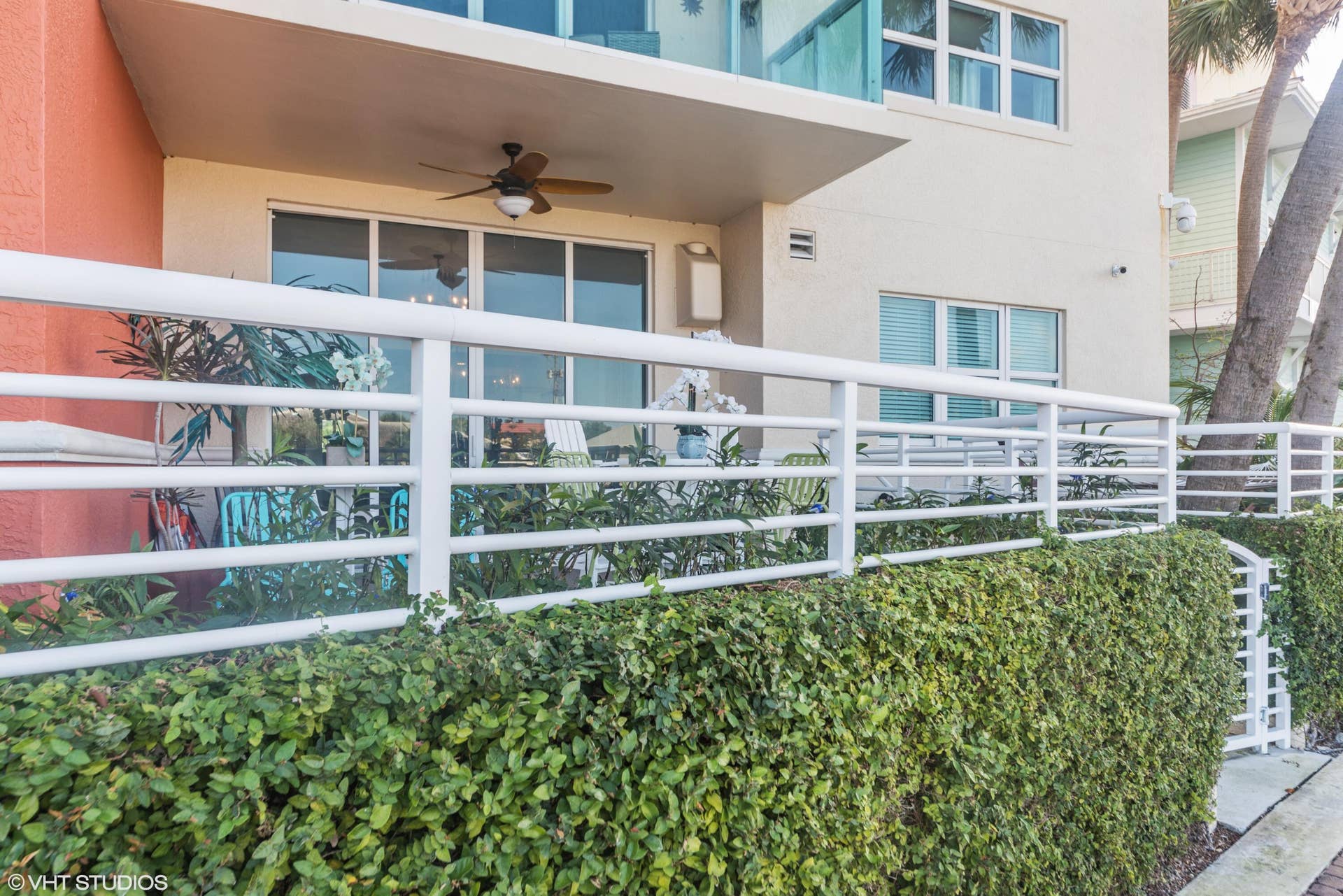 2650 LAKE SHORE Drive, #101, Riviera Beach, FL 33404 24_2650LakeShoreDr_Unit101_59001_RearVie