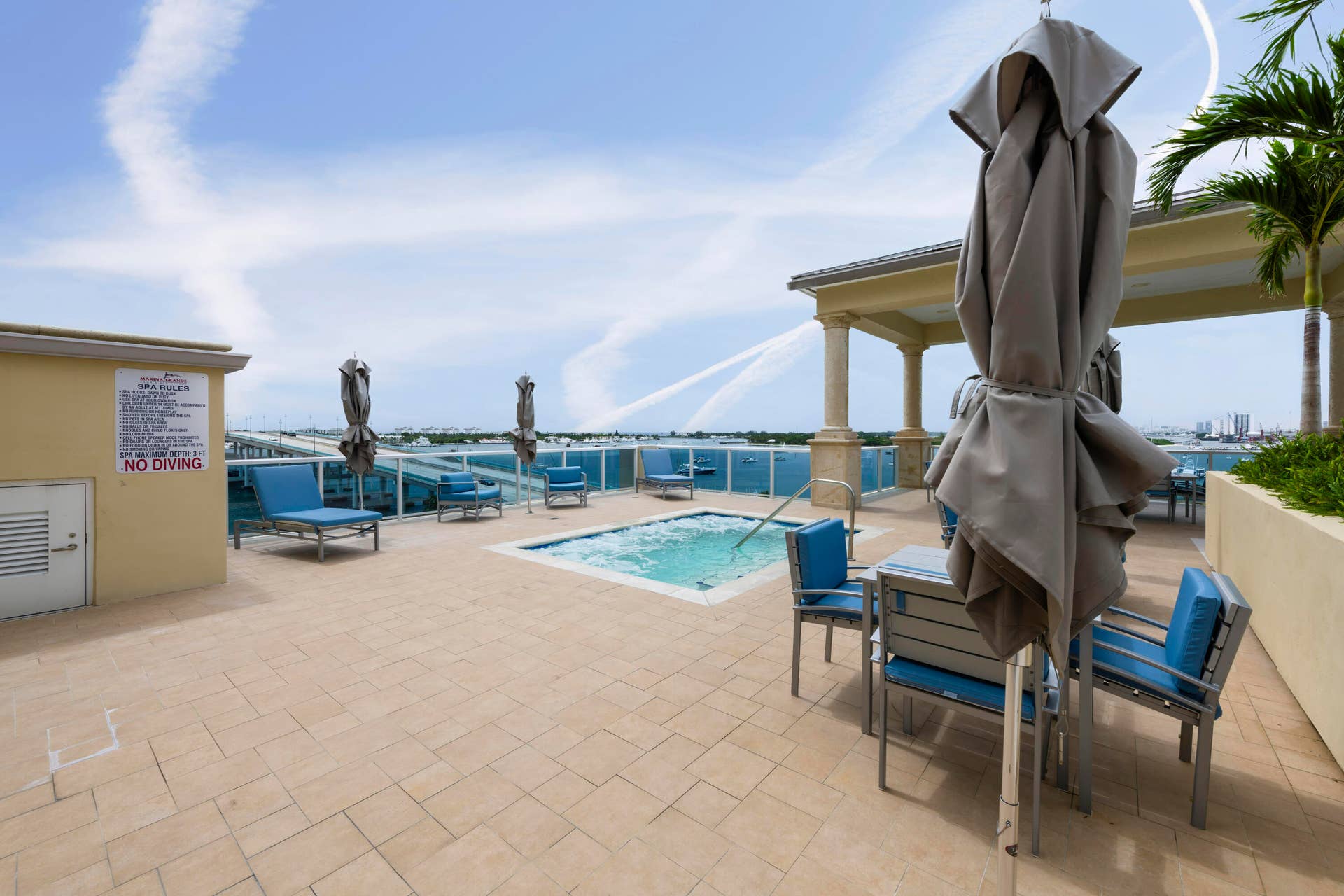 2650 LAKE SHORE Drive, #101, Riviera Beach, FL 33404 DSC_0760