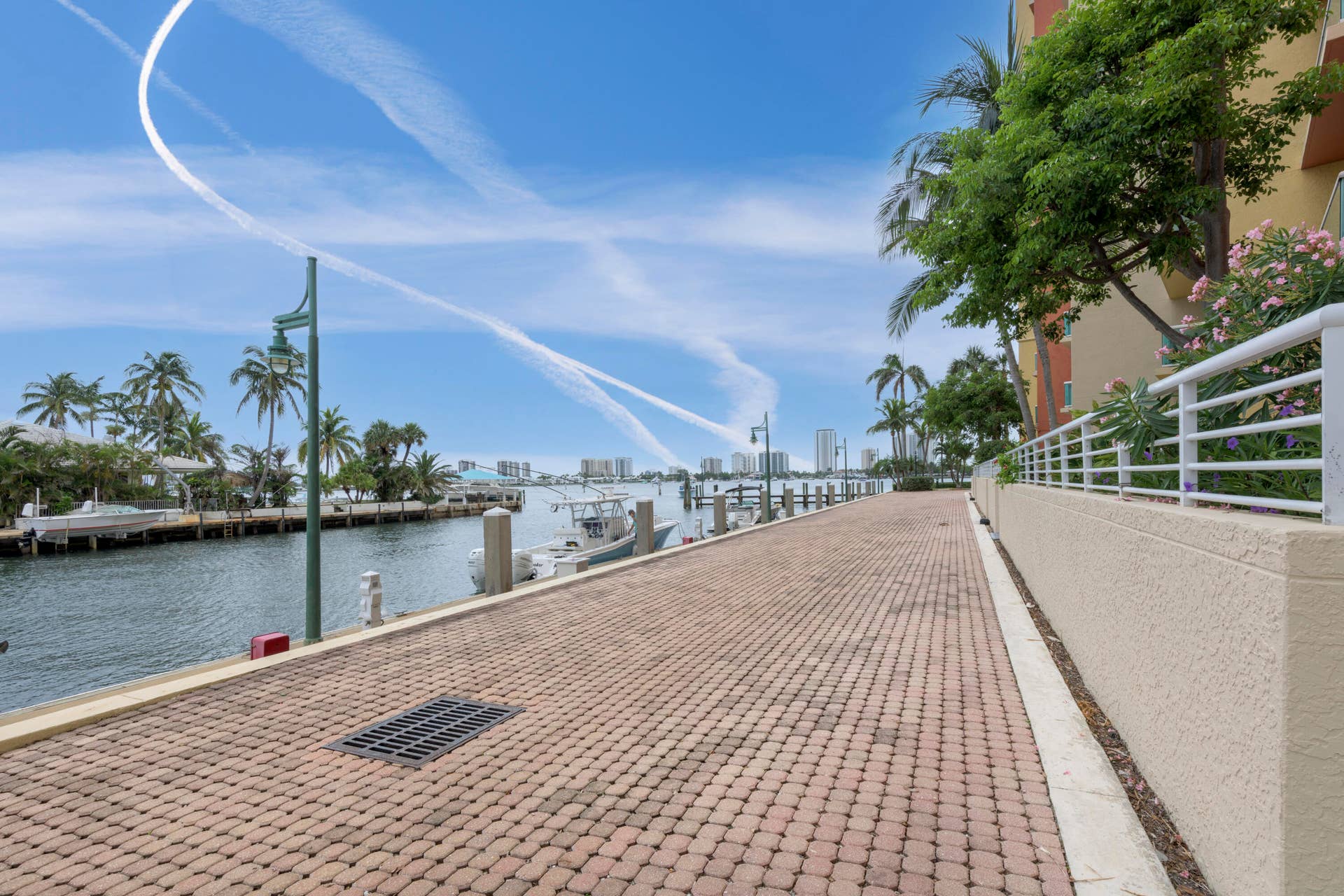 2650 LAKE SHORE Drive, #101, Riviera Beach, FL 33404 DSC_0942