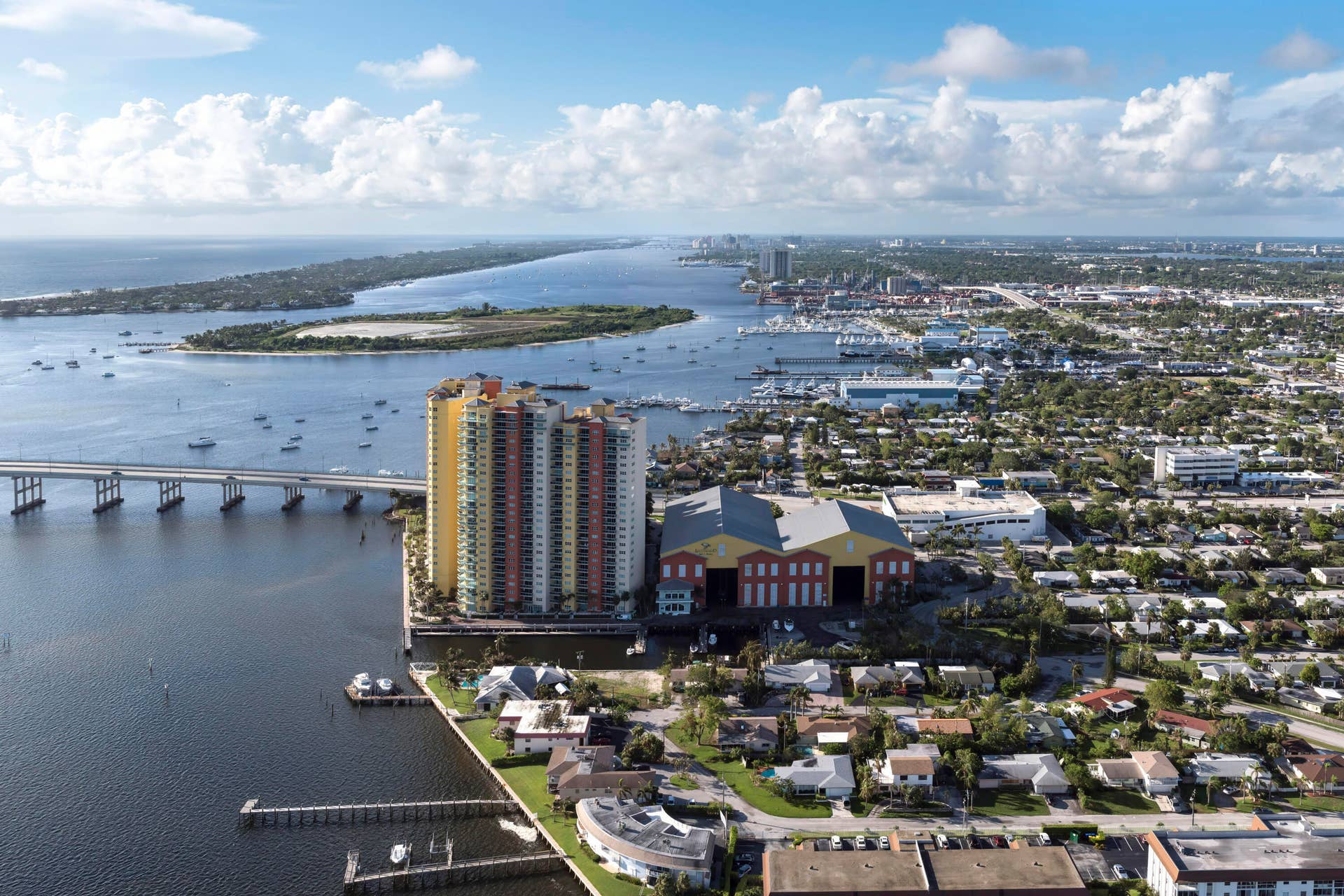 2650 LAKE SHORE Drive, #101, Riviera Beach, FL 33404 DSC_3675-Edit