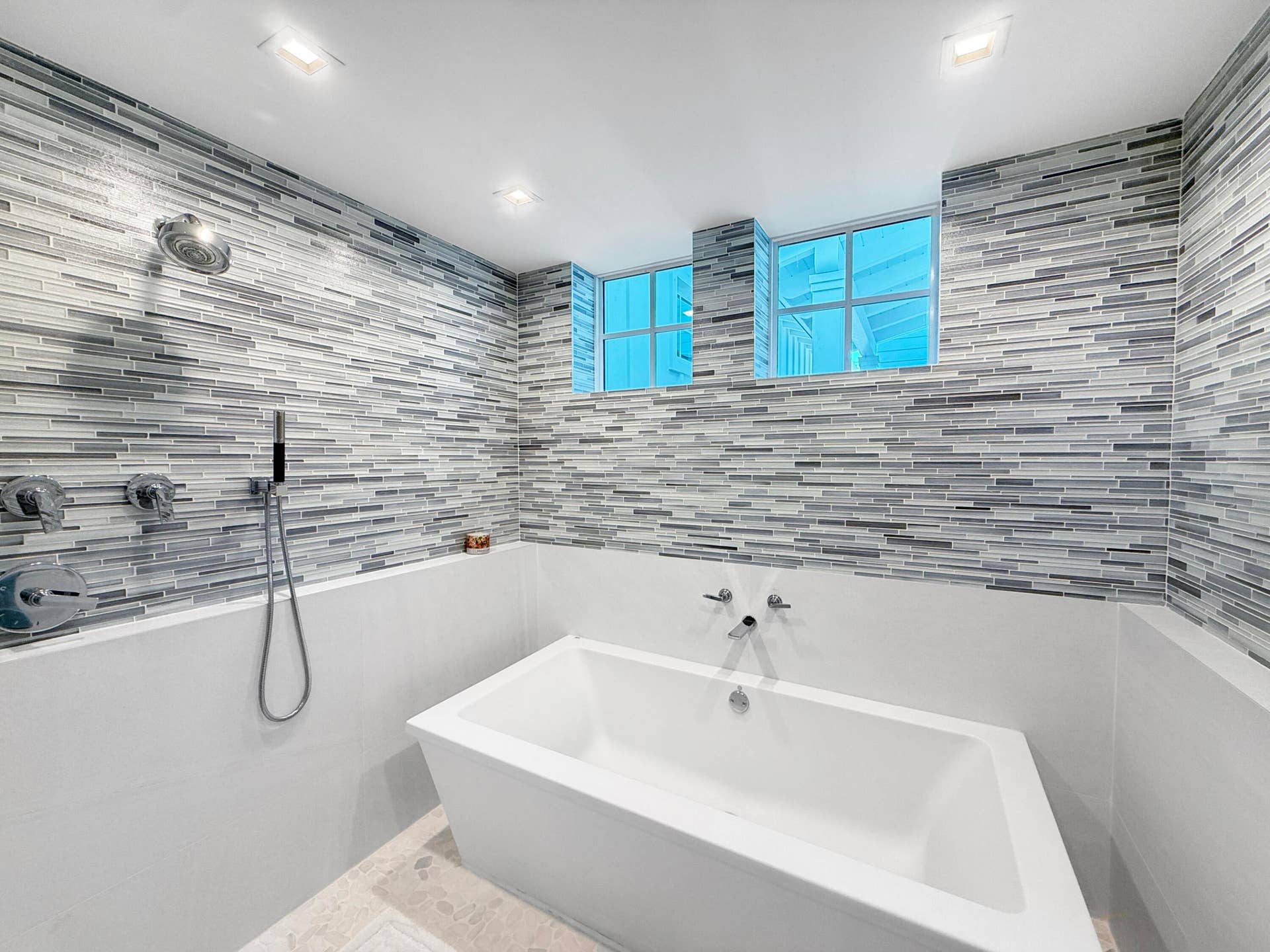 Tub/shower