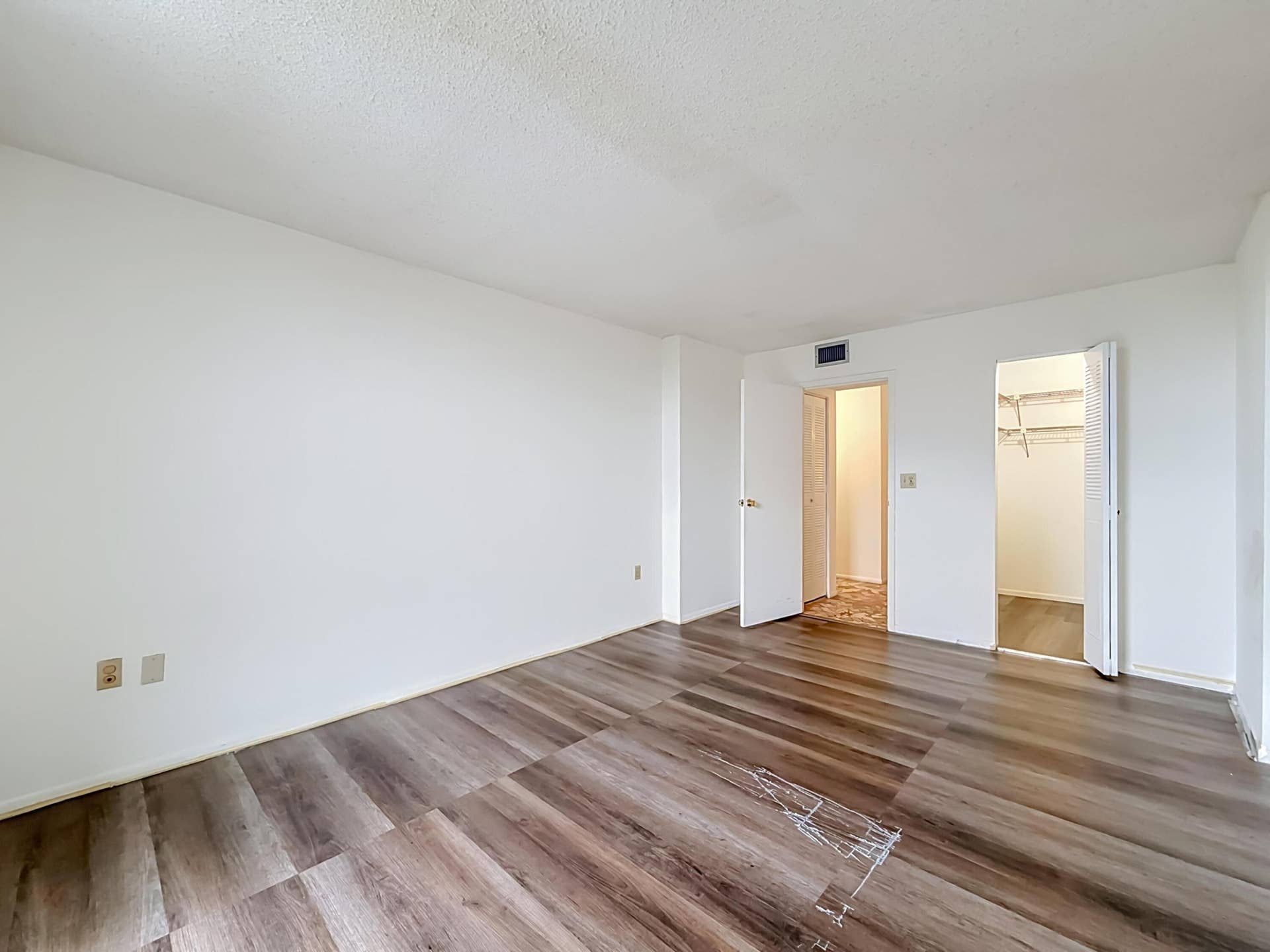 16851 NE 23RD Avenue, #A608, North Miami Beach, FL 33160 16851 NE 23rd Avenue #A608-24