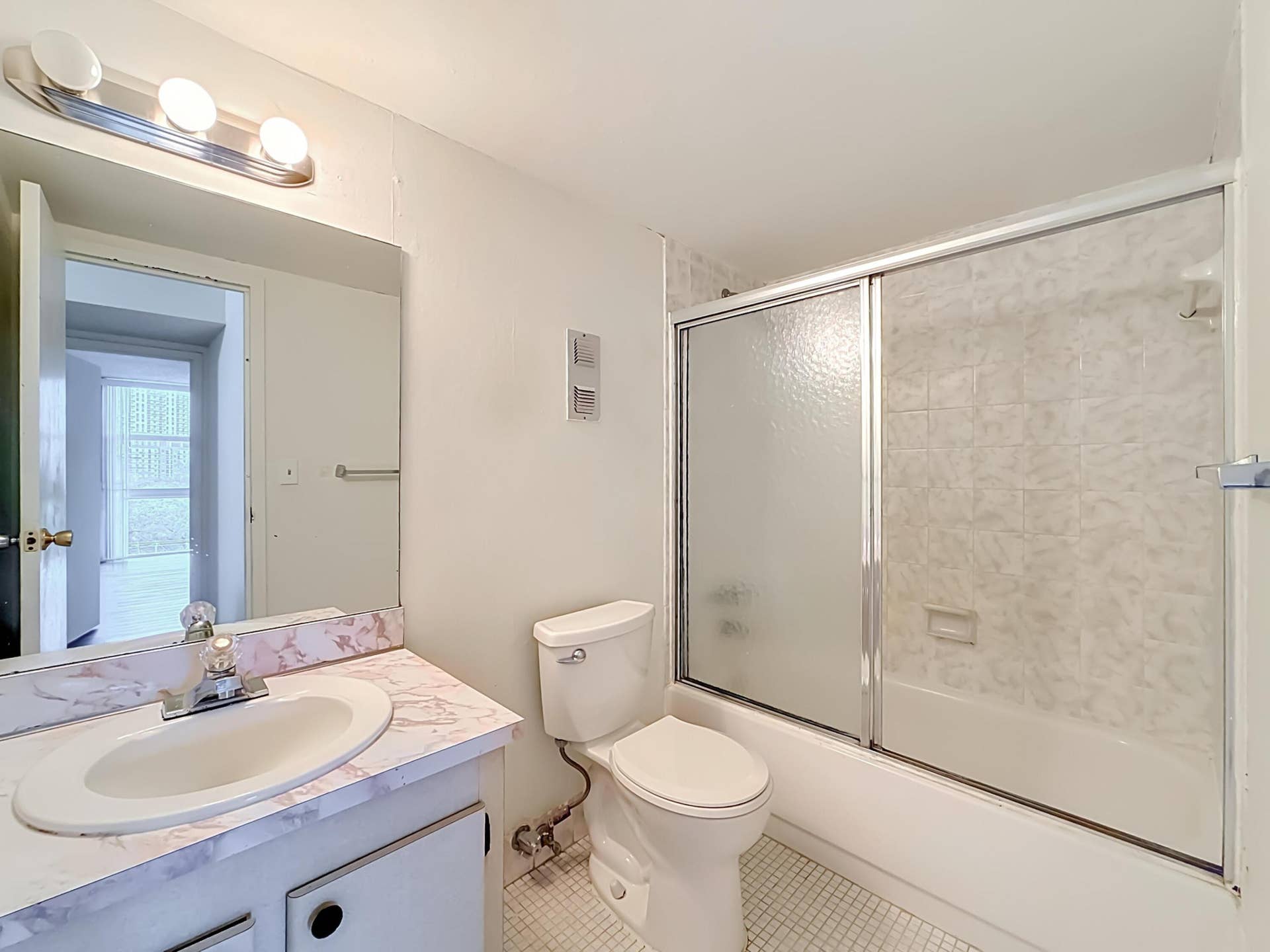 16851 NE 23RD Avenue, #A608, North Miami Beach, FL 33160 16851 NE 23rd Avenue #A608-26
