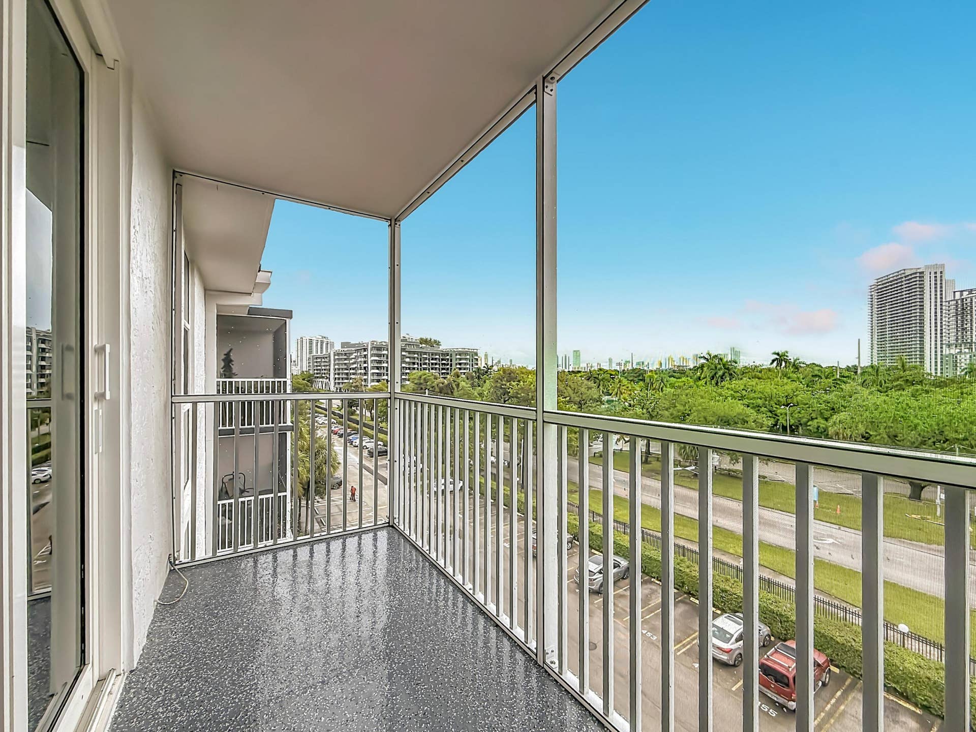 16851 NE 23RD Avenue, #A608, North Miami Beach, FL 33160 16851 NE 23rd Avenue #A608-29