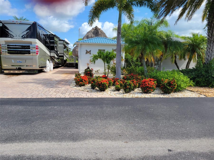 Property photo for 605 SW 42ND Cove, Okeechobee, FL
