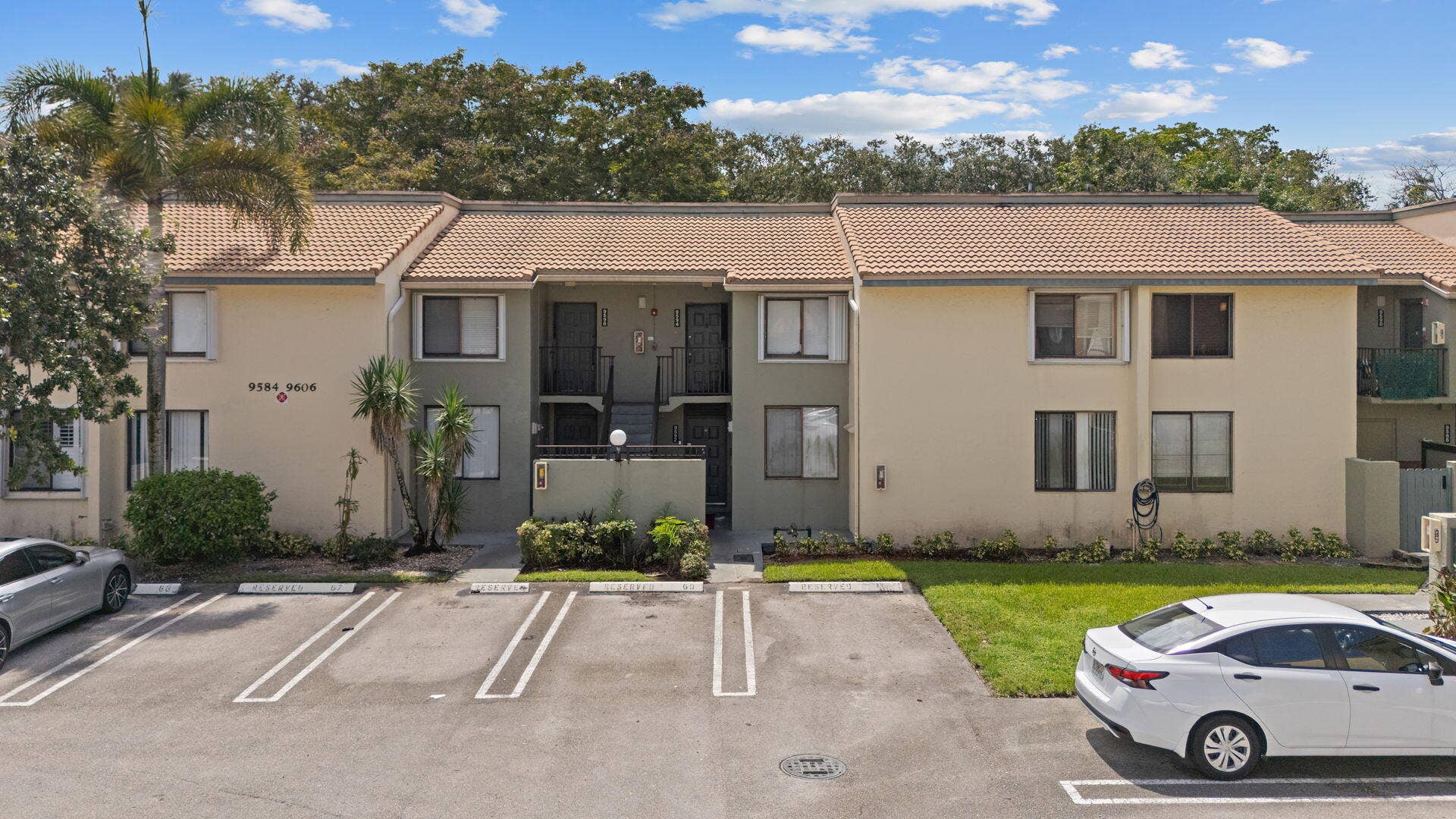 9592 SW 1st Court, #13-F, Coral Springs, FL 33071 Front of Unit