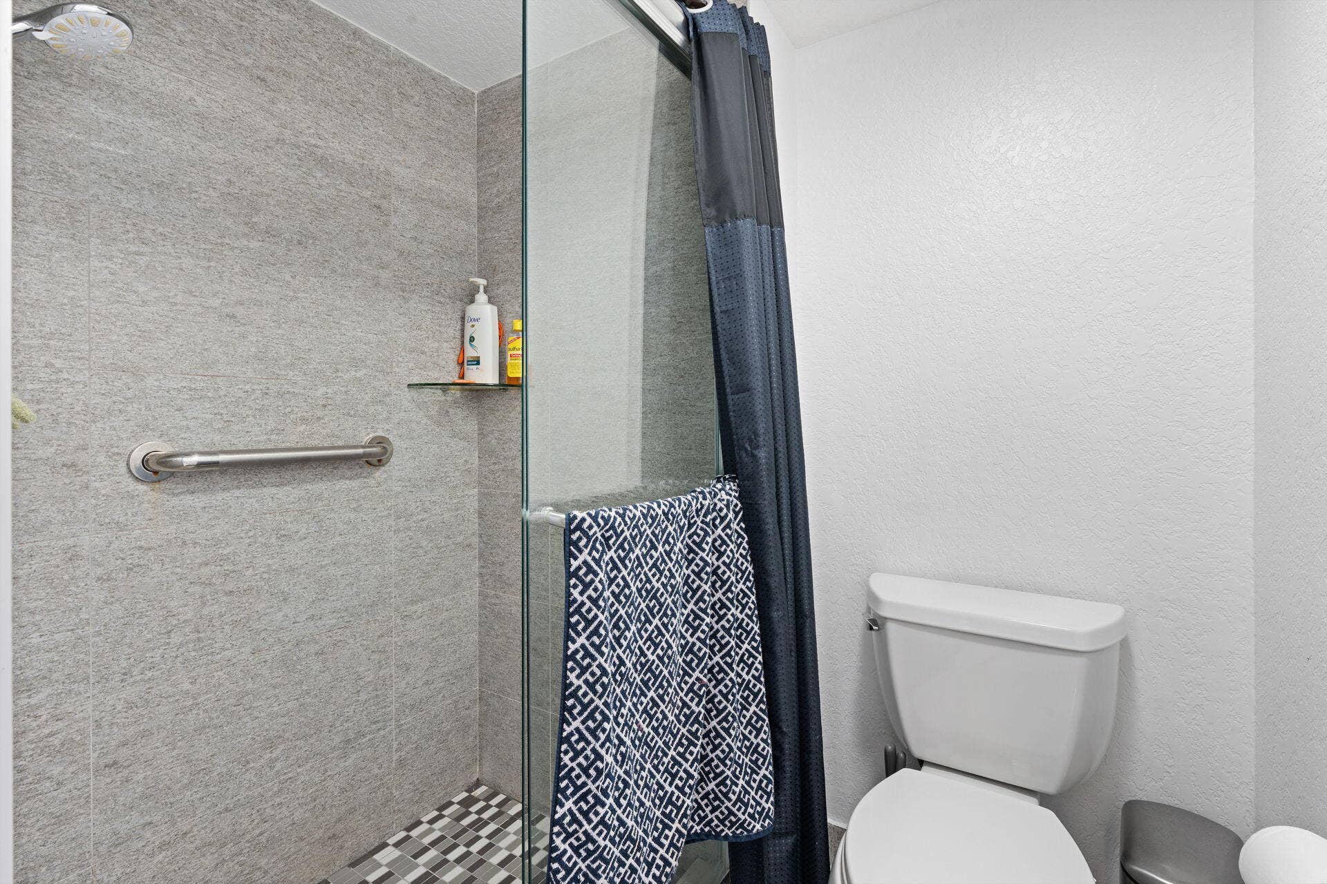 9592 SW 1st Court, #13-F, Coral Springs, FL 33071 Primary Bathroom