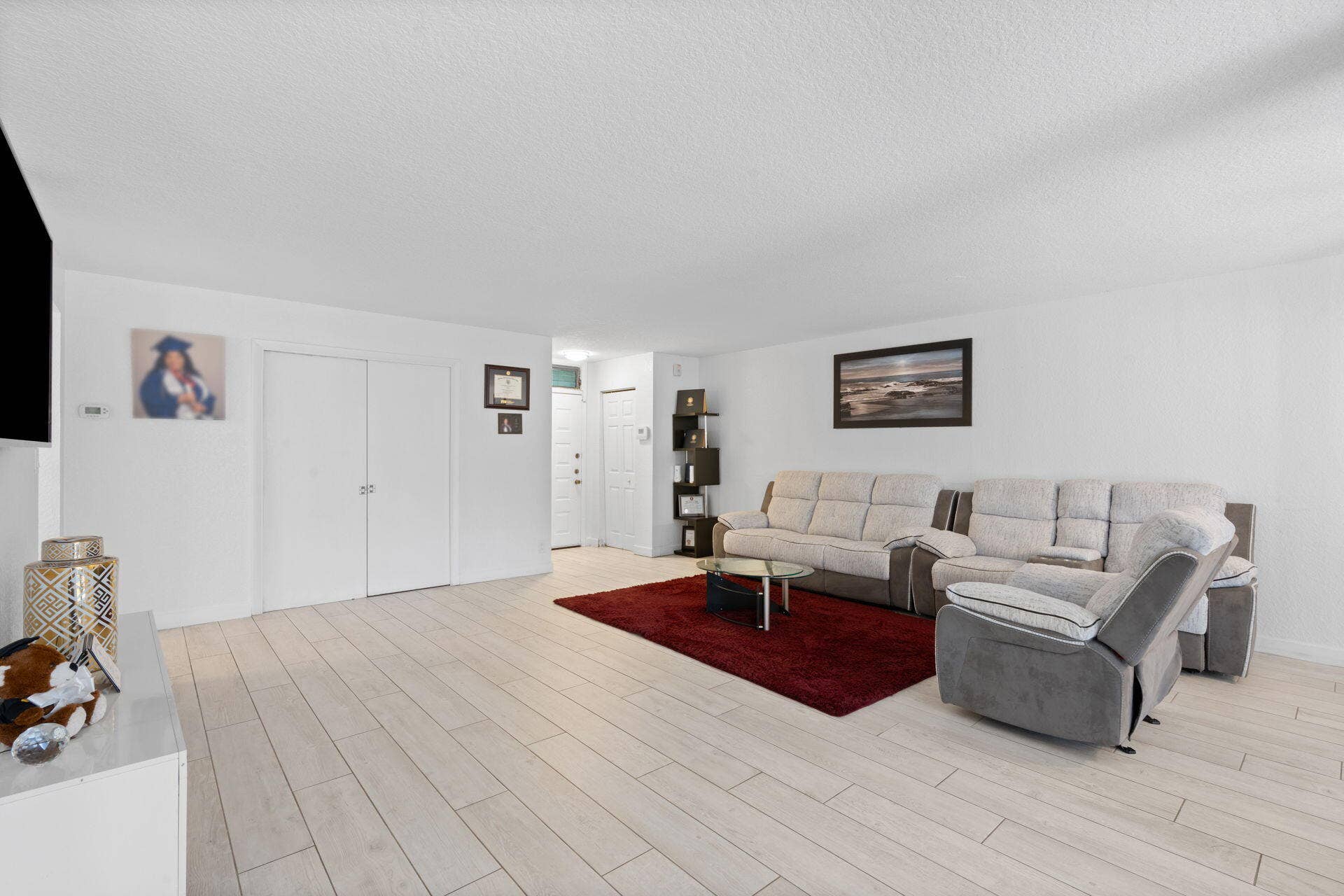 9592 SW 1st Court, #13-F, Coral Springs, FL 33071 Living Room