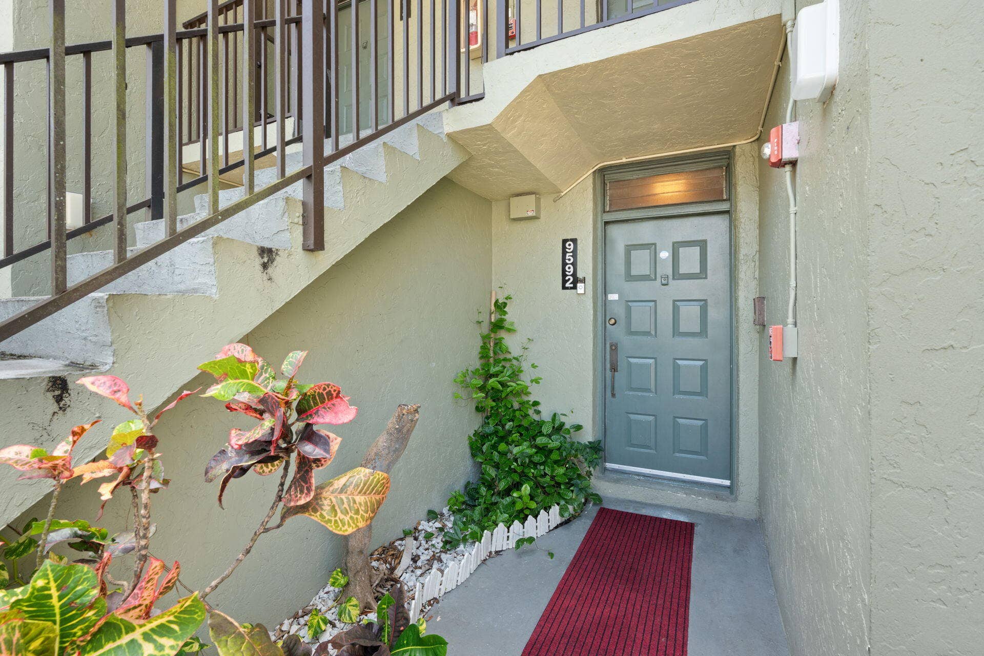 9592 SW 1st Court, #13-F, Coral Springs, FL 33071 Entry