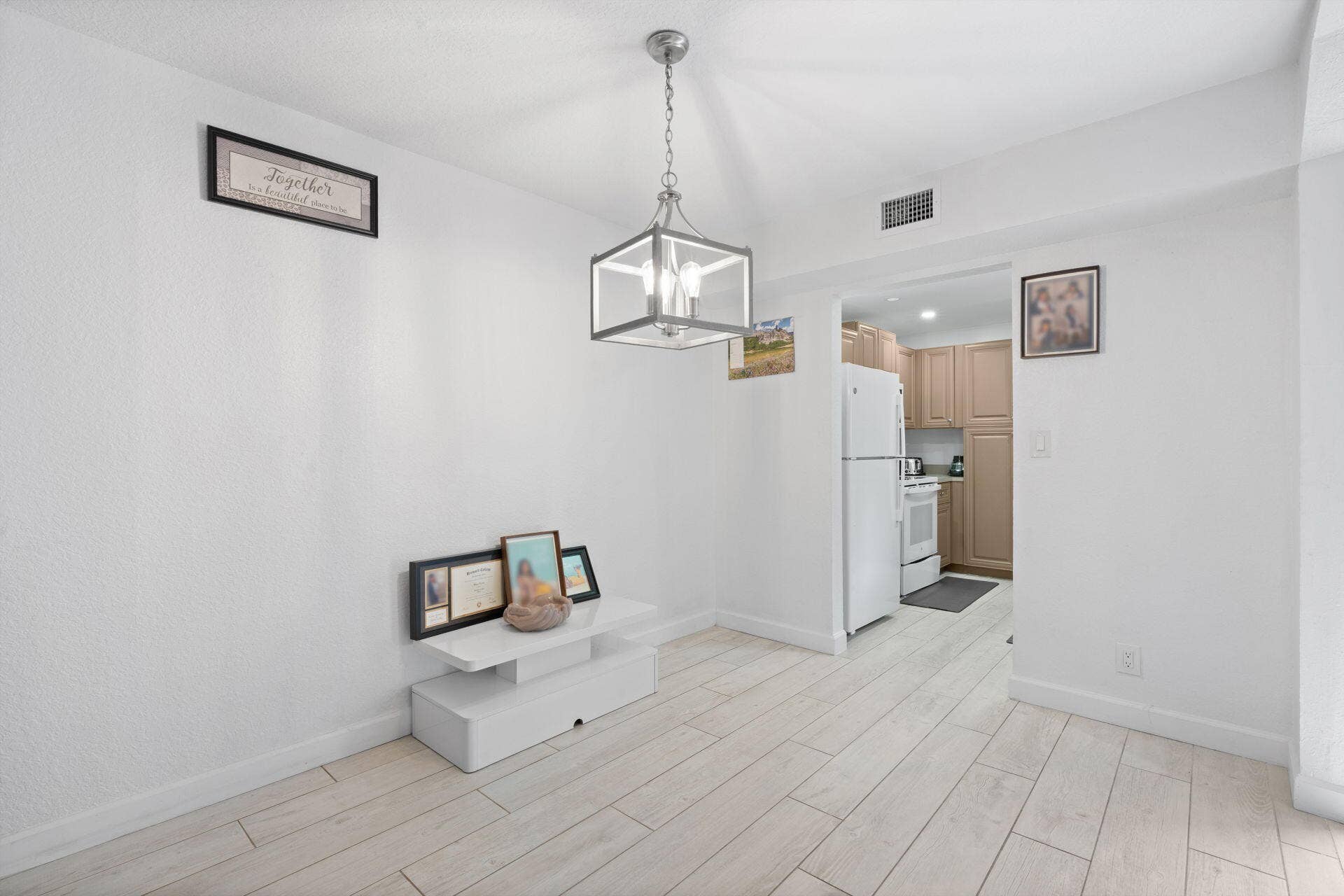 9592 SW 1st Court, #13-F, Coral Springs, FL 33071 Breakfast Nook