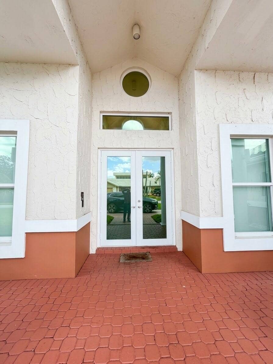 7360 NW 83RD Avenue, Tamarac, FL 33321 IMG_6039