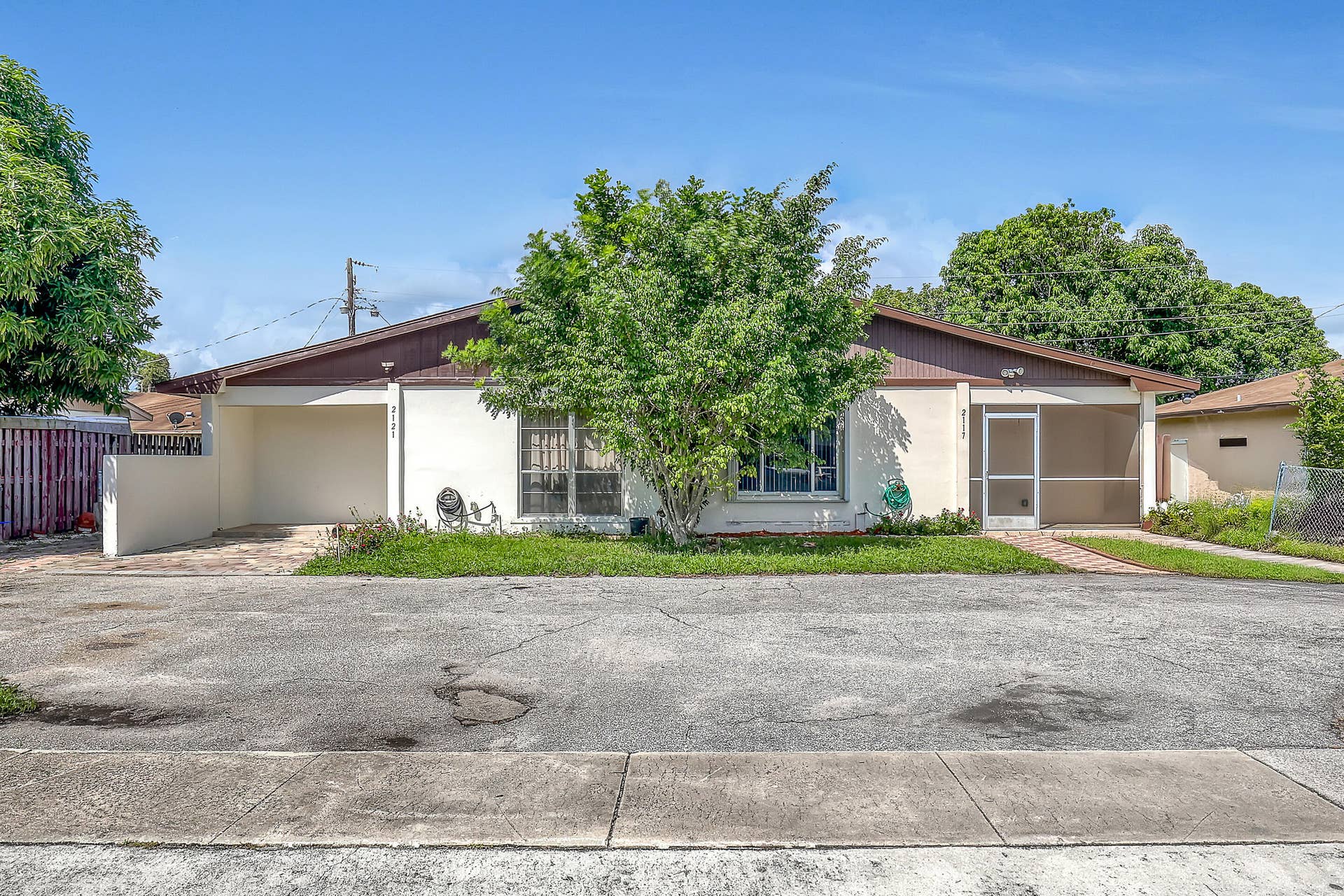 2117 E Bond Drive, #1, West Palm Beach, West Palm Beach, FL 33415 20240914231840390099000000-o