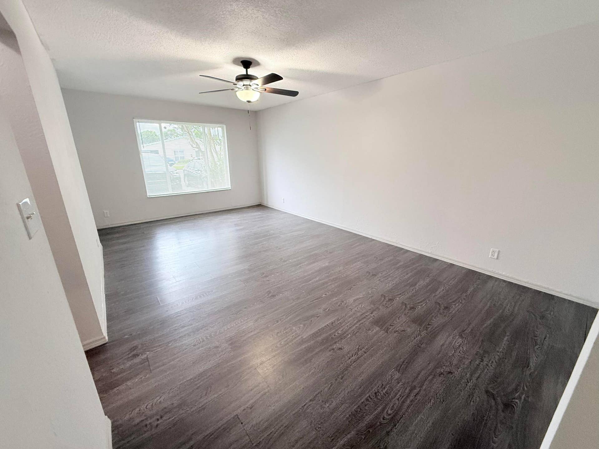 2117 E Bond Drive, #1, West Palm Beach, West Palm Beach, FL 33415 IMG_0687