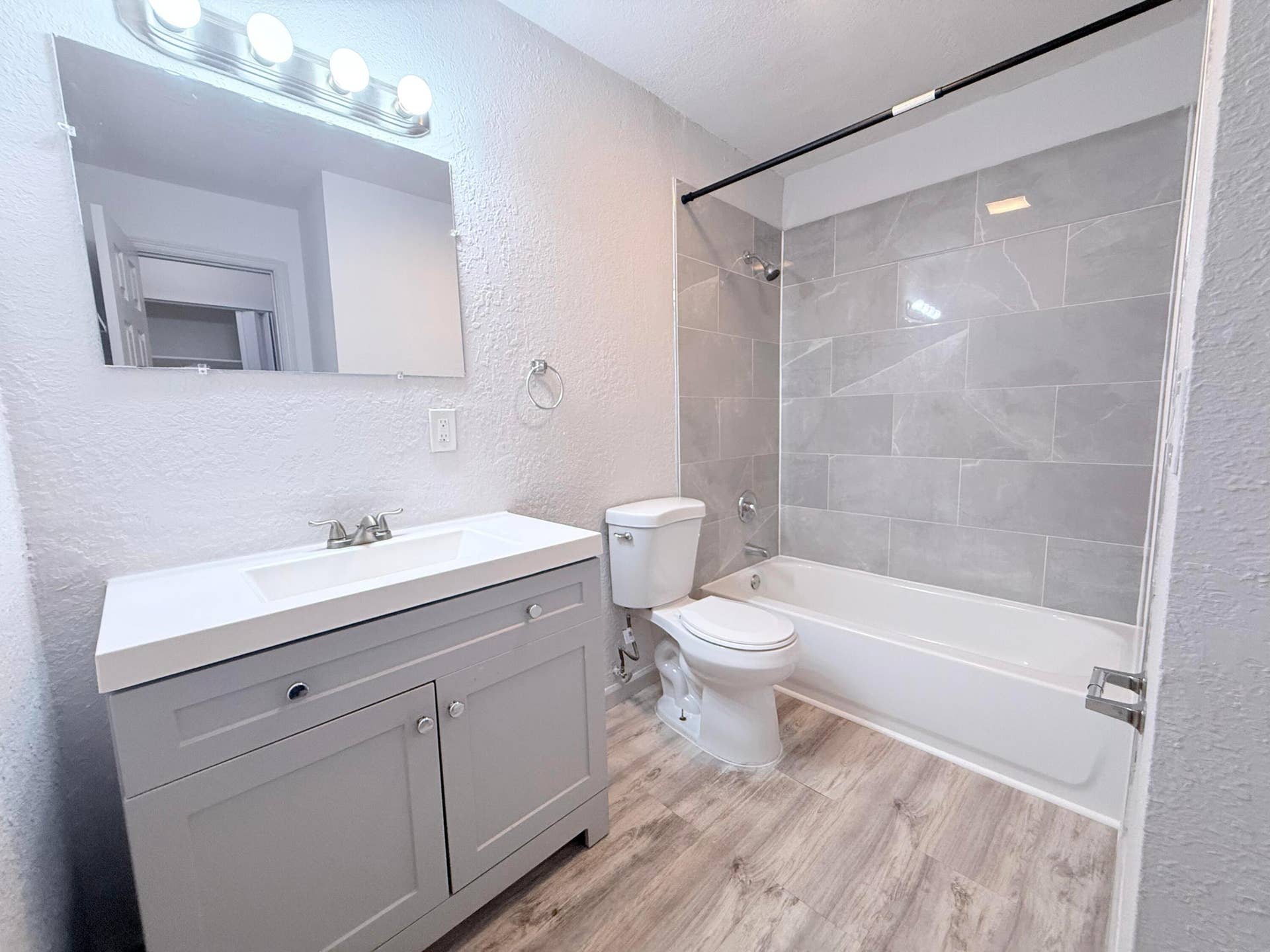 2117 E Bond Drive, #1, West Palm Beach, West Palm Beach, FL 33415 IMG_0688