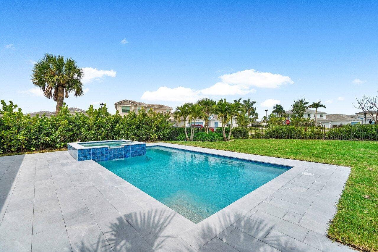 12289 Waterstone Circle, Palm Beach Gardens, FL 33412 038-12289WaterstoneCircle-PalmBeachGarde
