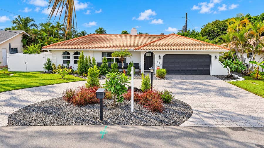 Property photo for 214 NE 25th Street, Boca Raton, FL