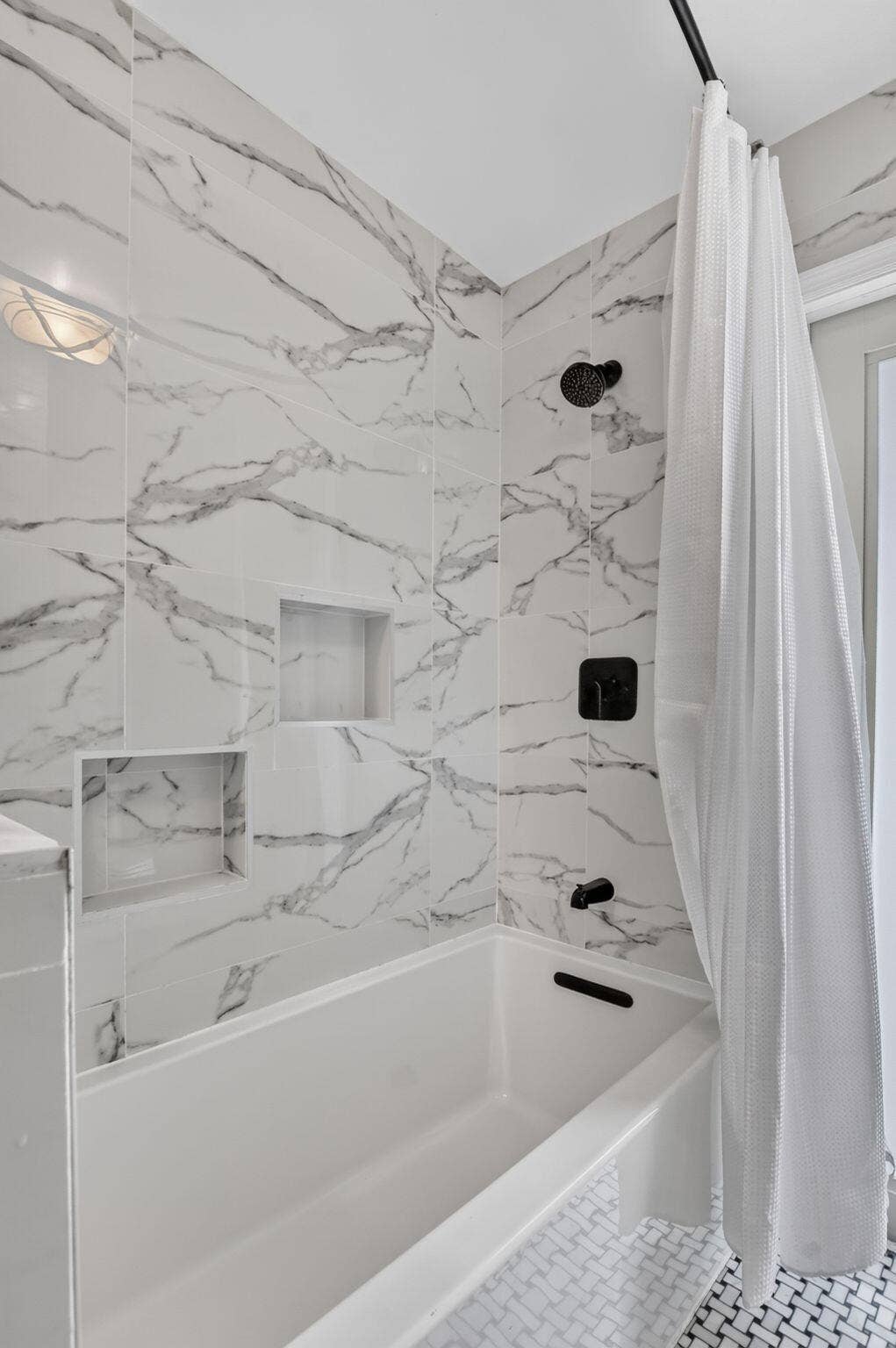 214 NE 25th Street, Boca Raton, FL 33431 Bathroom 2