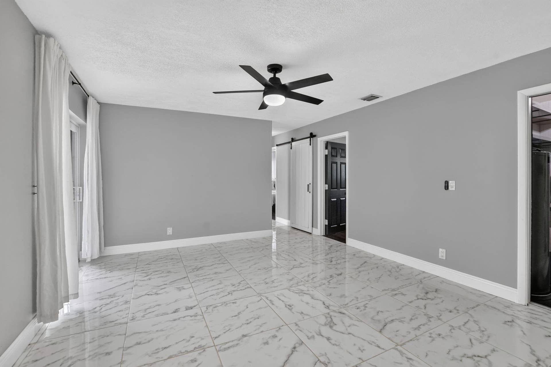 214 NE 25th Street, Boca Raton, FL 33431 Family Room