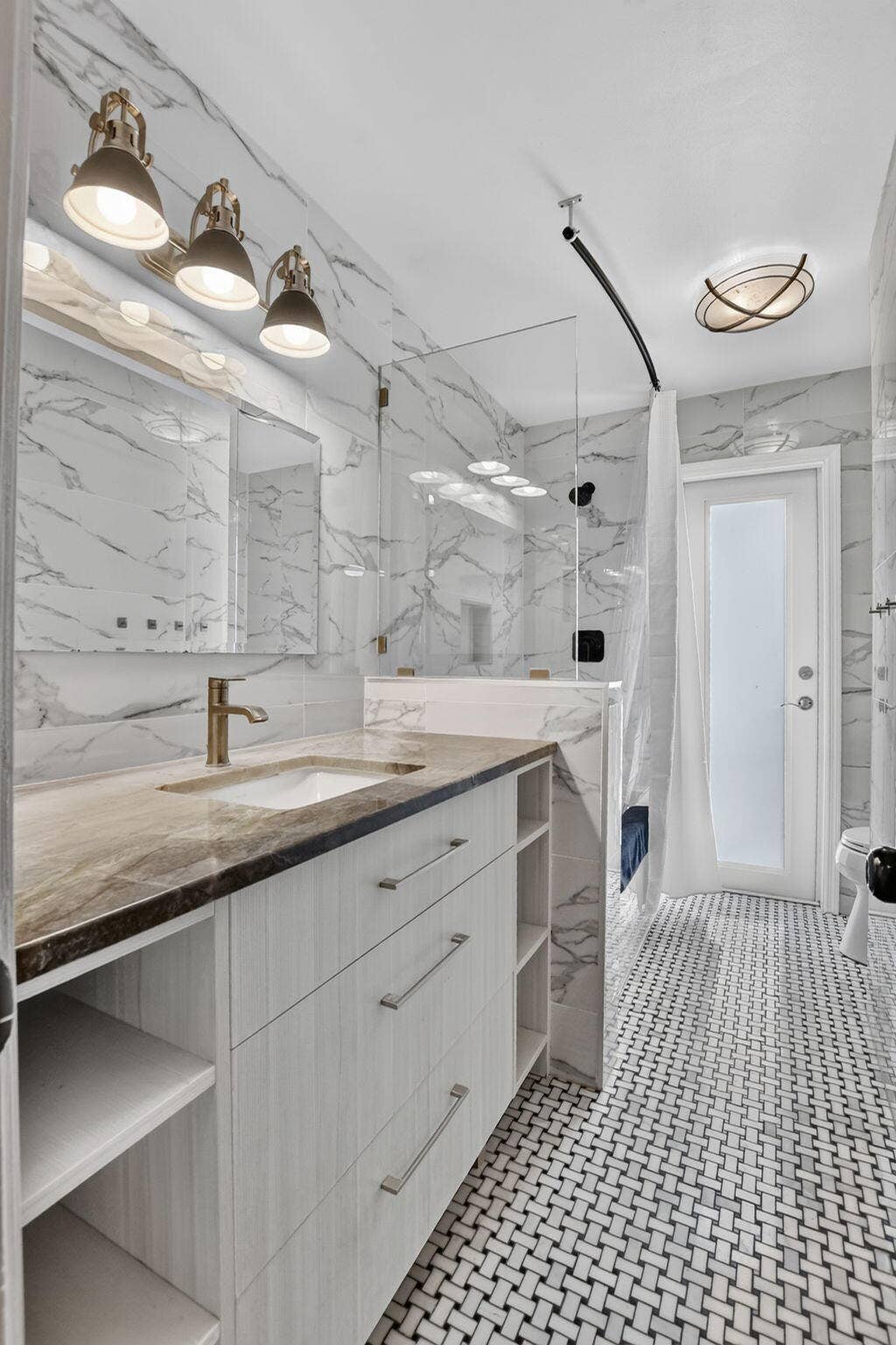 214 NE 25th Street, Boca Raton, FL 33431 Bathroom 2