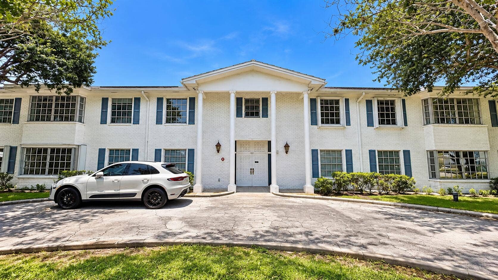 2171 NE 66th Street, #828, Fort Lauderdale, FL 33308 ChatGPT Image Sep 24, 2026, 03_25_23 PM