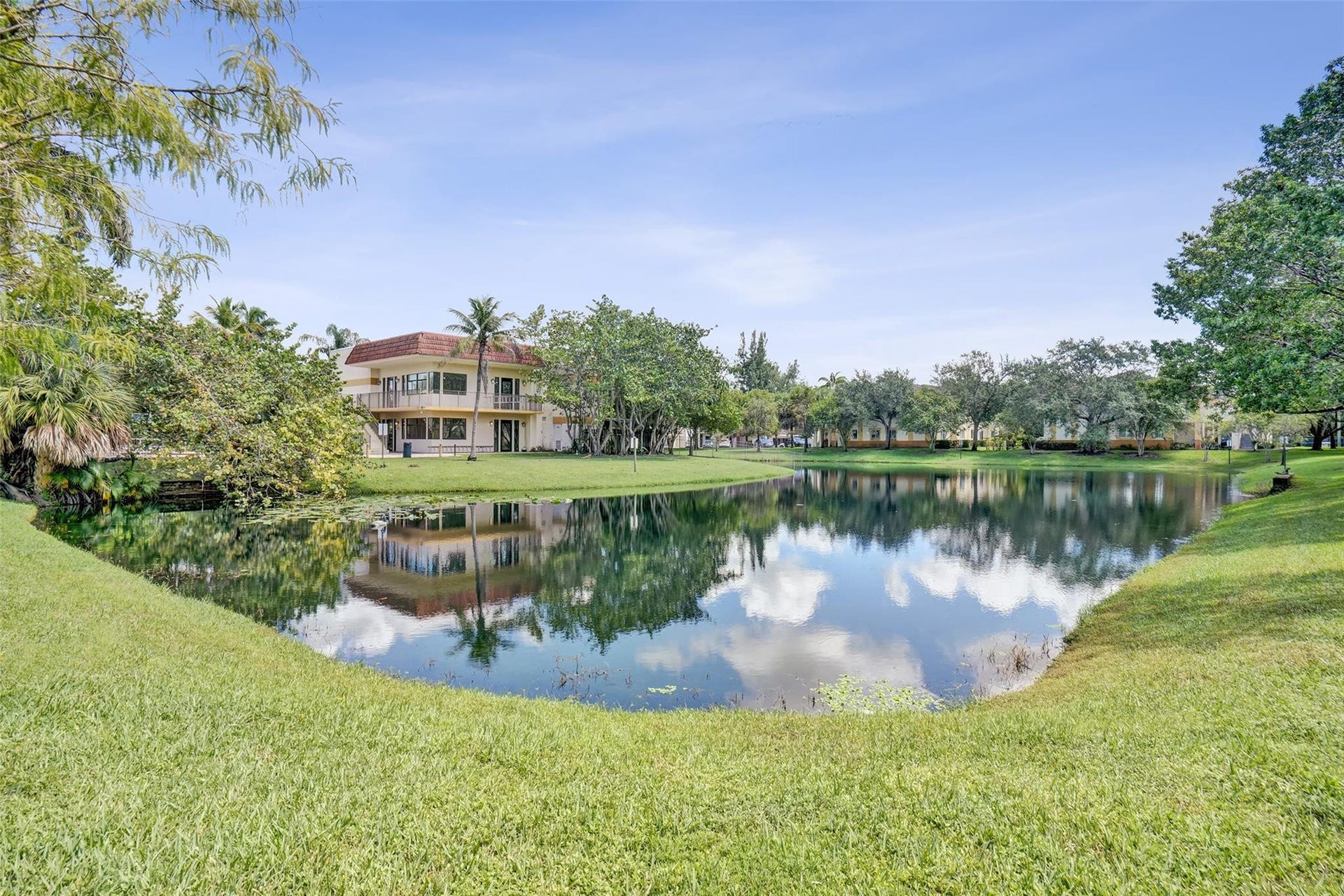 4748 SW 63rd Terrace, Davie, FL 33314 Photo 2