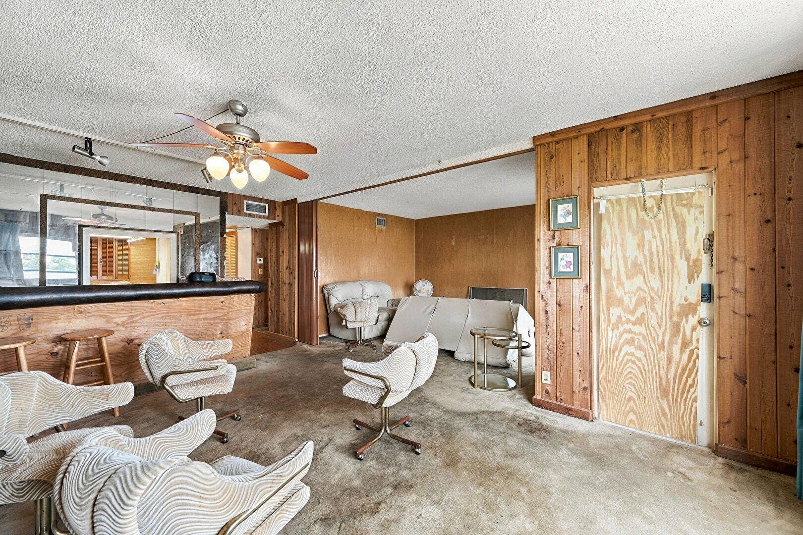 4311 CRYSTAL LAKE Drive, #110, Deerfield Beach, FL 33064 Ceiling Fan, Wood Wall, Textured Ceiling