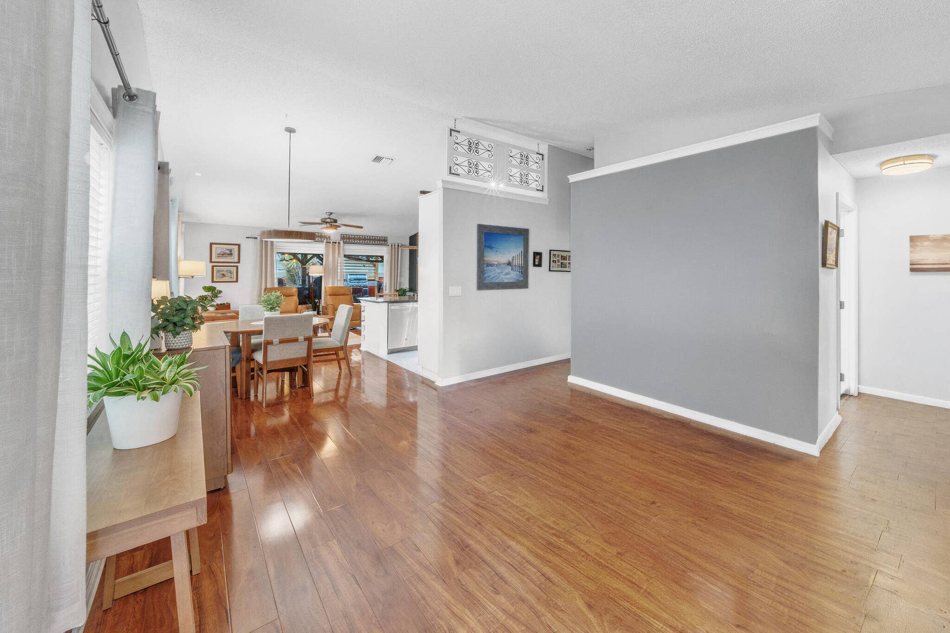 4 Living Area