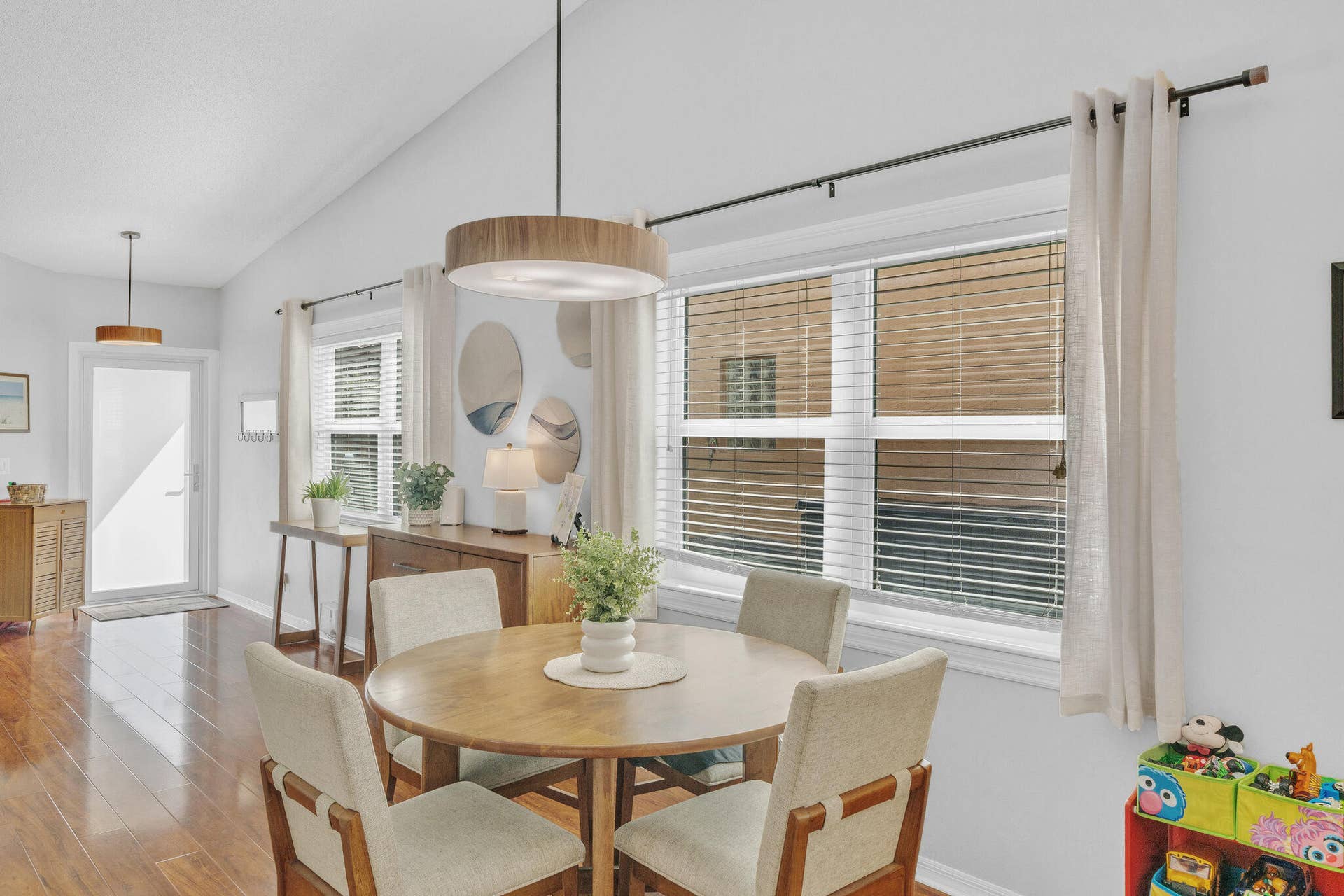 10 Dining Area