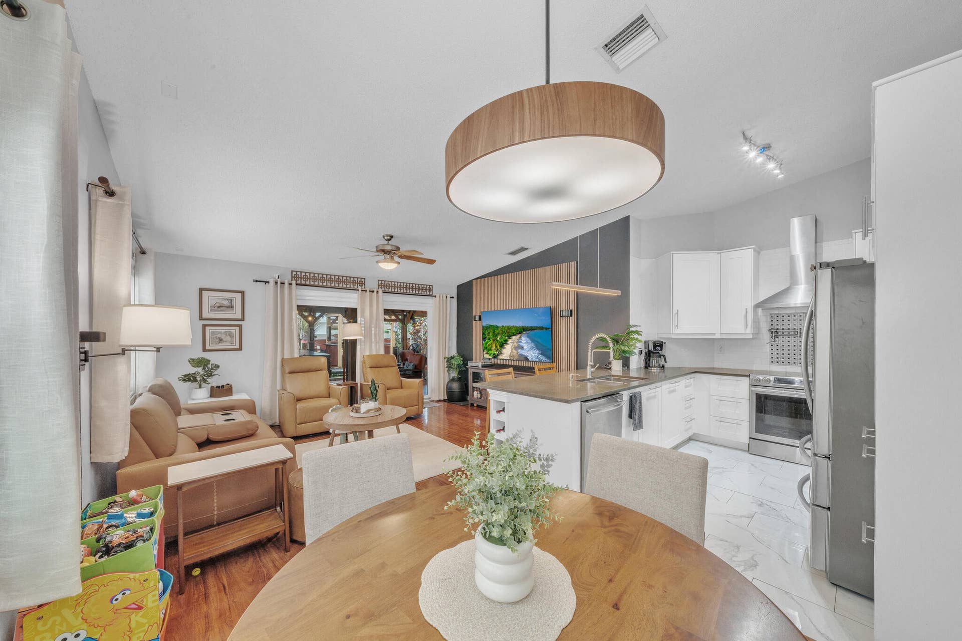 6 Kitchen (1)