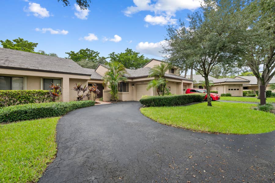 Property photo for 9212 CHELSEA Drive N, Plantation, FL