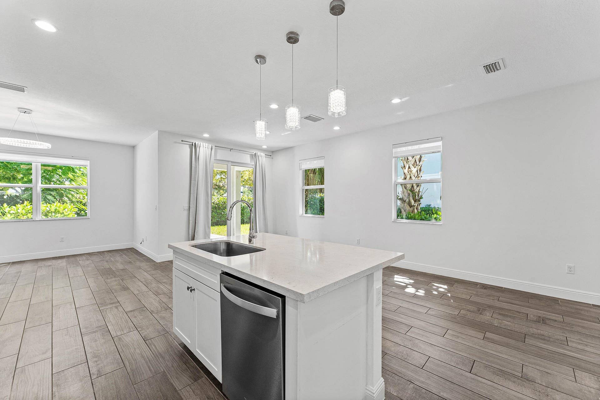 562 PARSONS Way, Deerfield Beach, FL 33442 011-562ParsonsWay-DeerfieldBeach-FL-3344