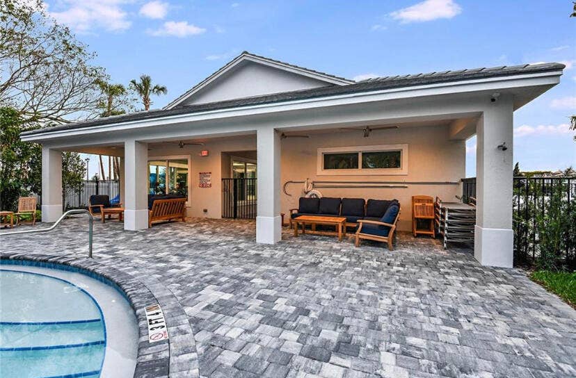 562 PARSONS Way, Deerfield Beach, FL 33442 Pool area