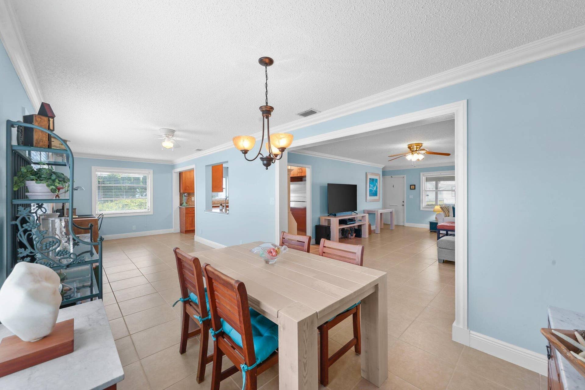 2114 Southwest 13th Pl - 25.jpg-SMALL