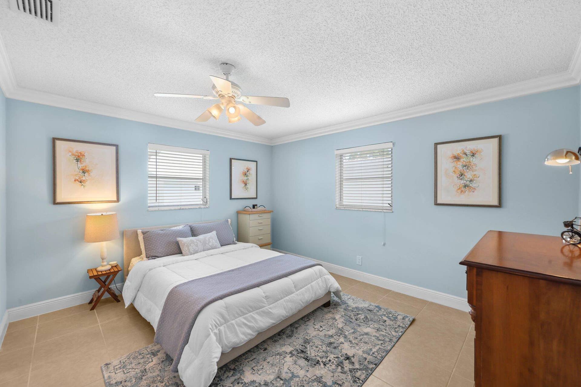 2114 Southwest 13th Pl - 18.jpg-SMALL