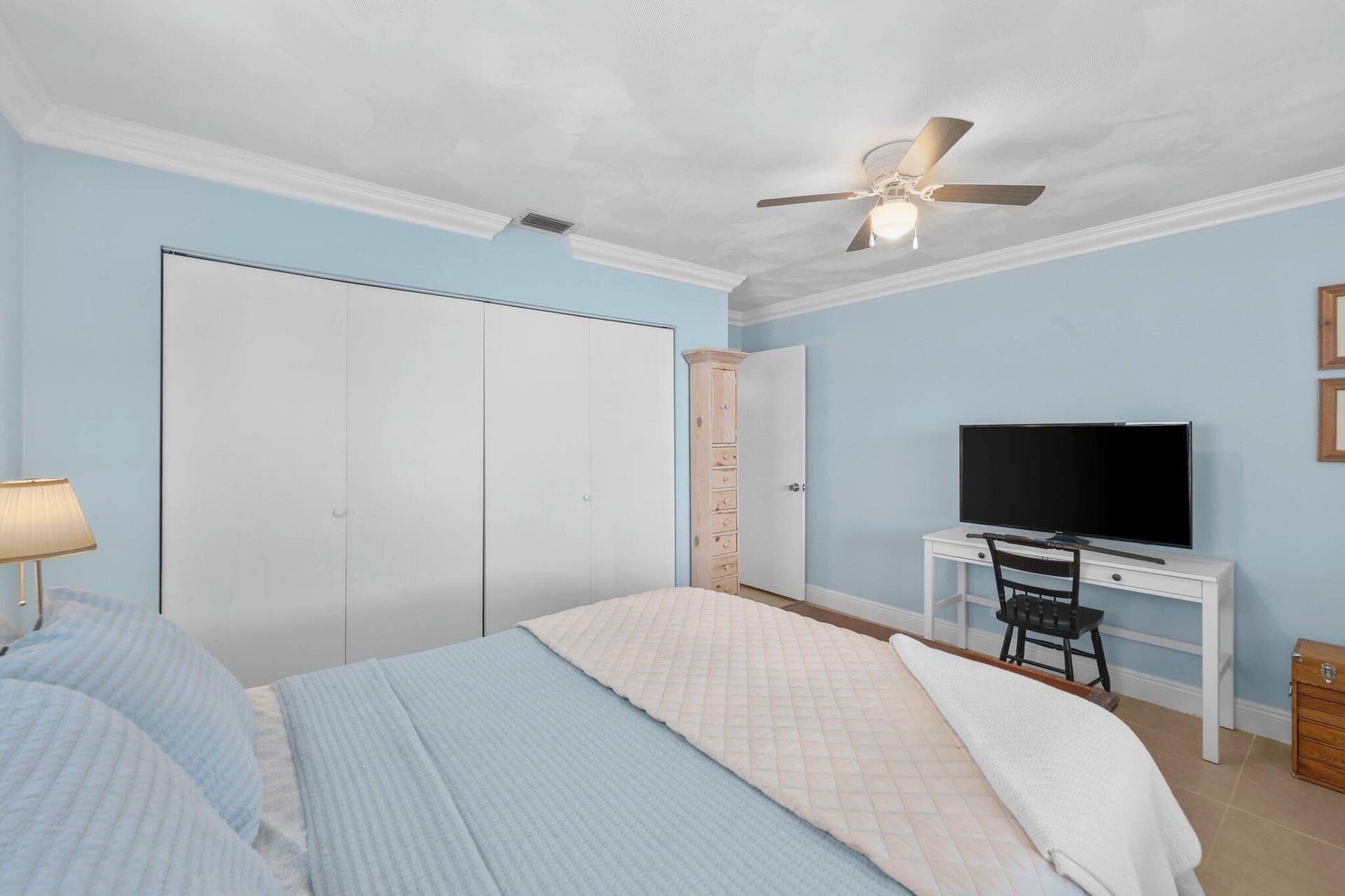 2114 Southwest 13th Pl - 17.jpg-SMALL