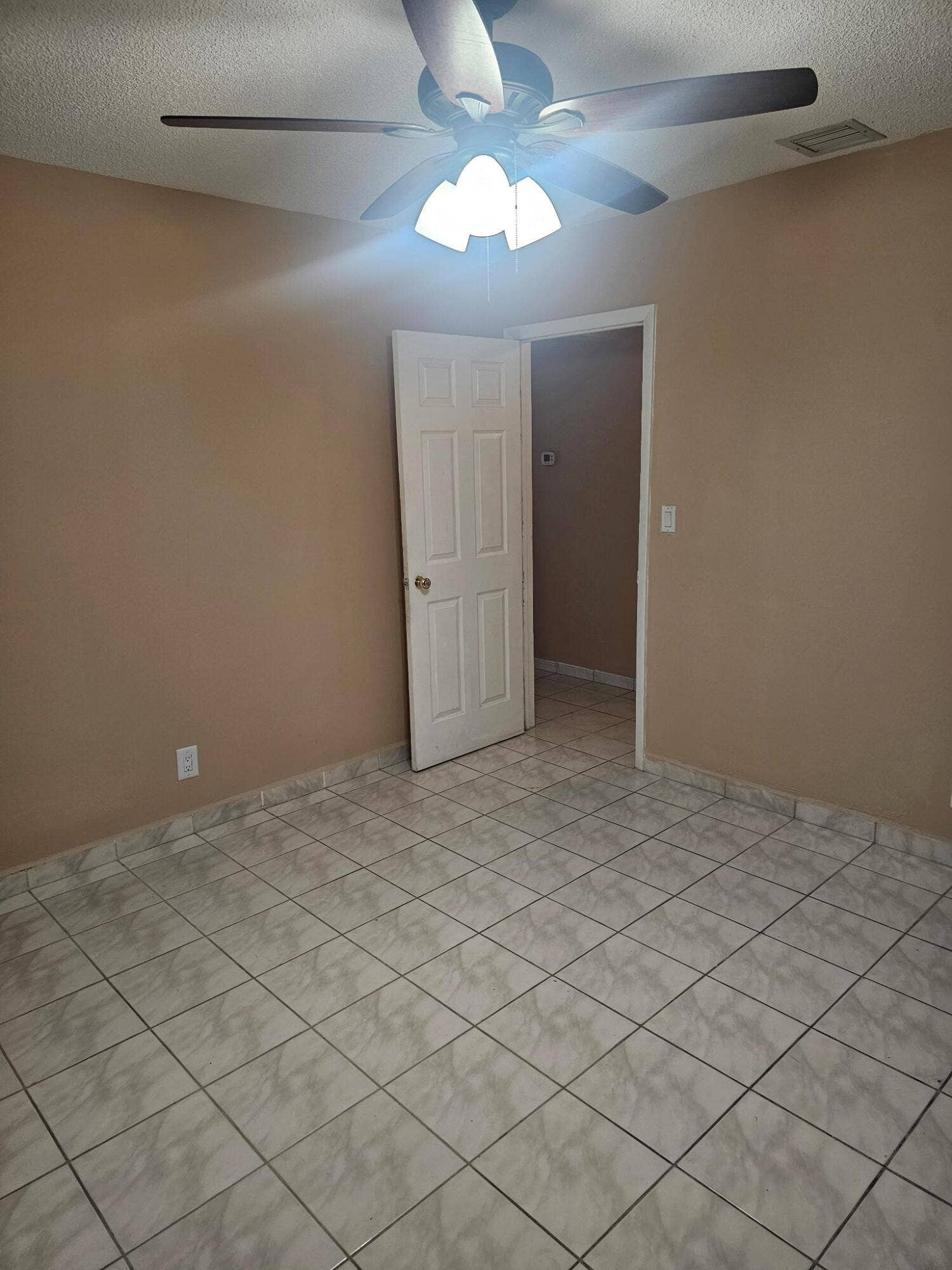 812 NE 2ND Street, #2, Hallandale Beach, FL 33009 1000007168