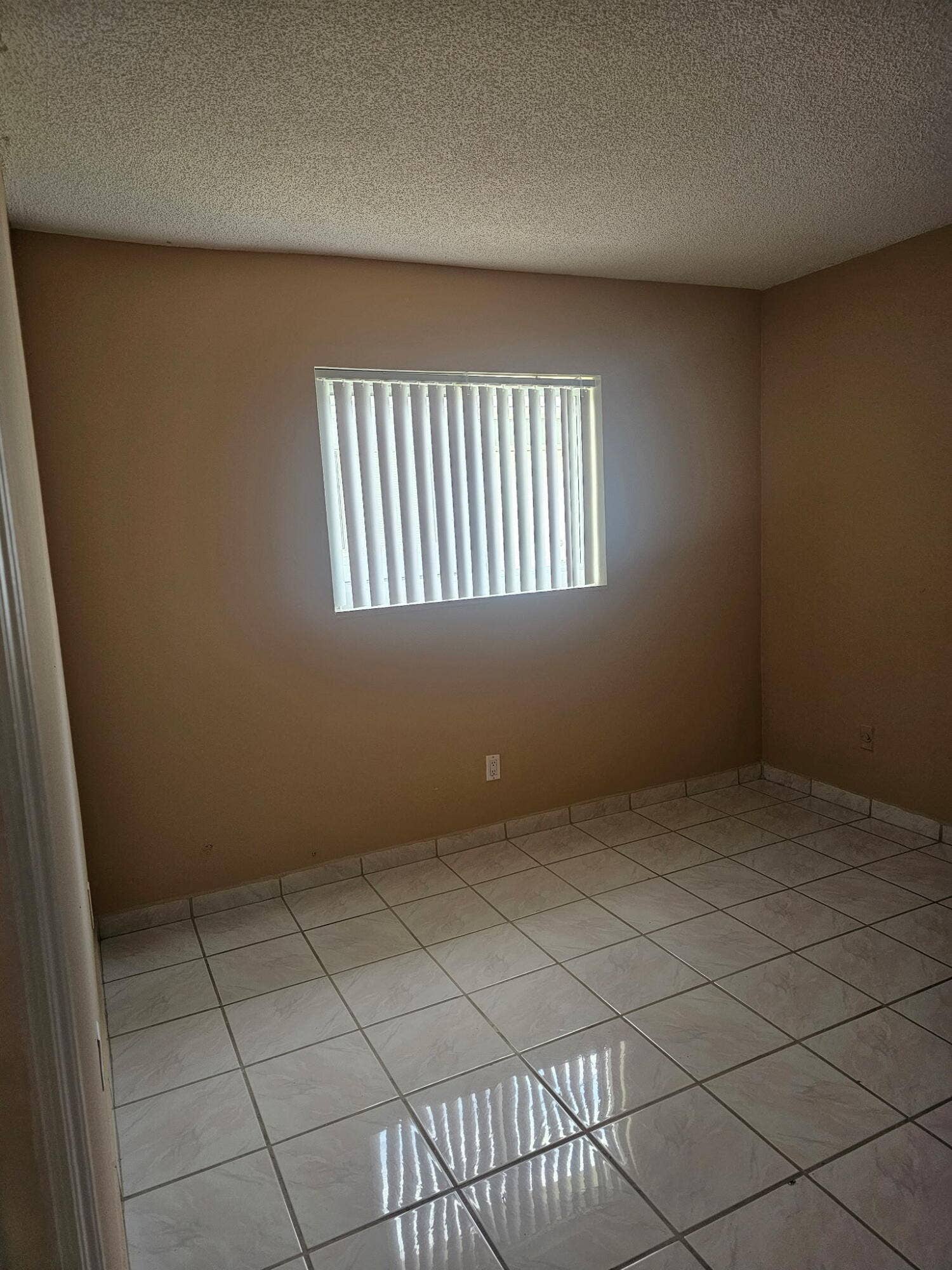 812 NE 2ND Street, #2, Hallandale Beach, FL 33009 1000007176